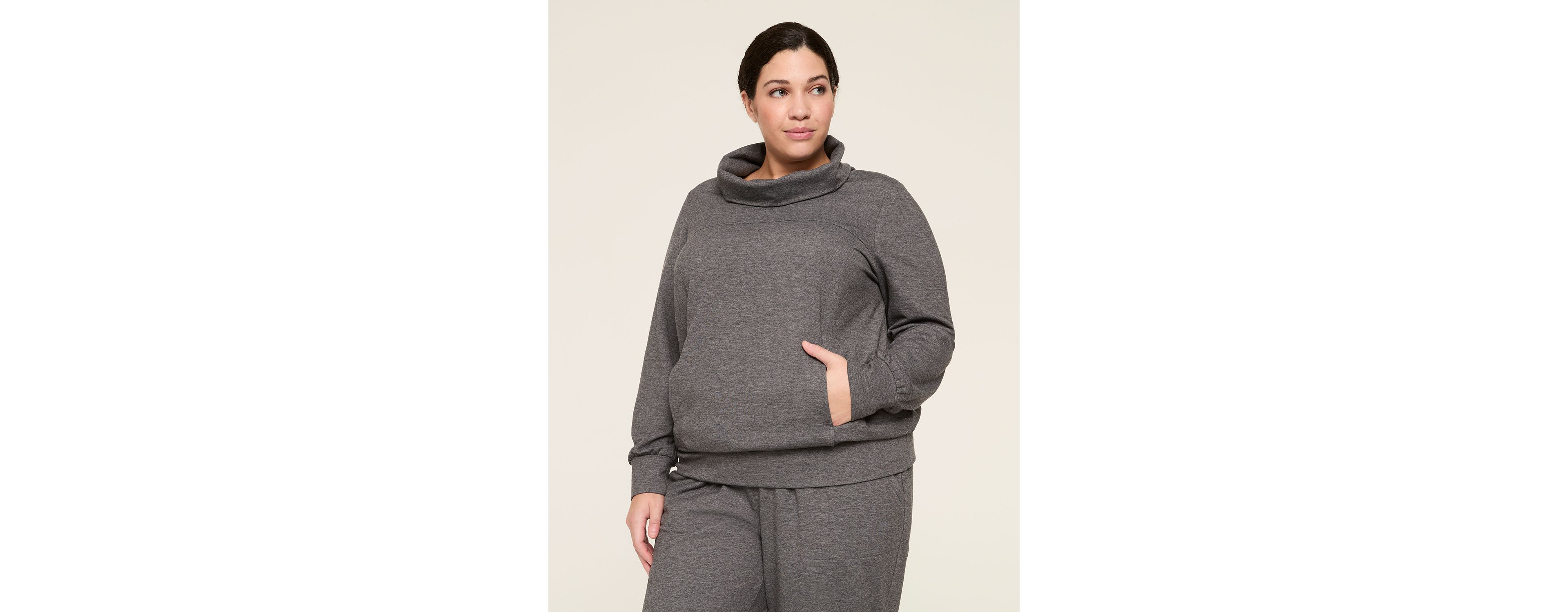 LIVI Fleece Funnel-Neck Pullover