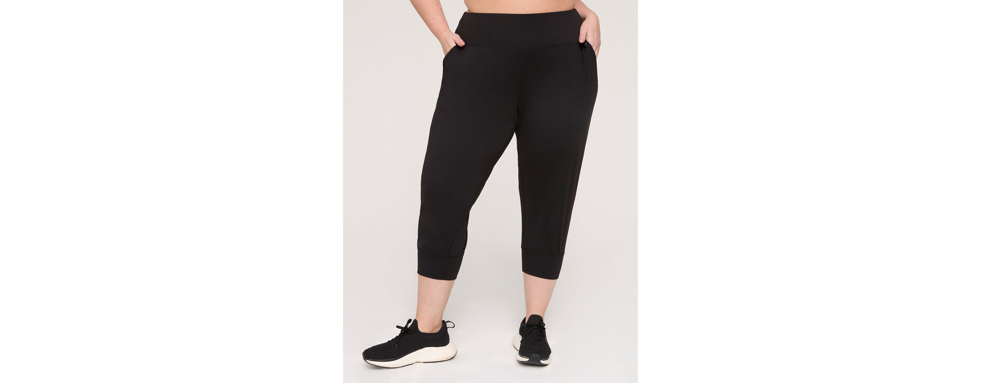 LIVI Soft Capri Jogger