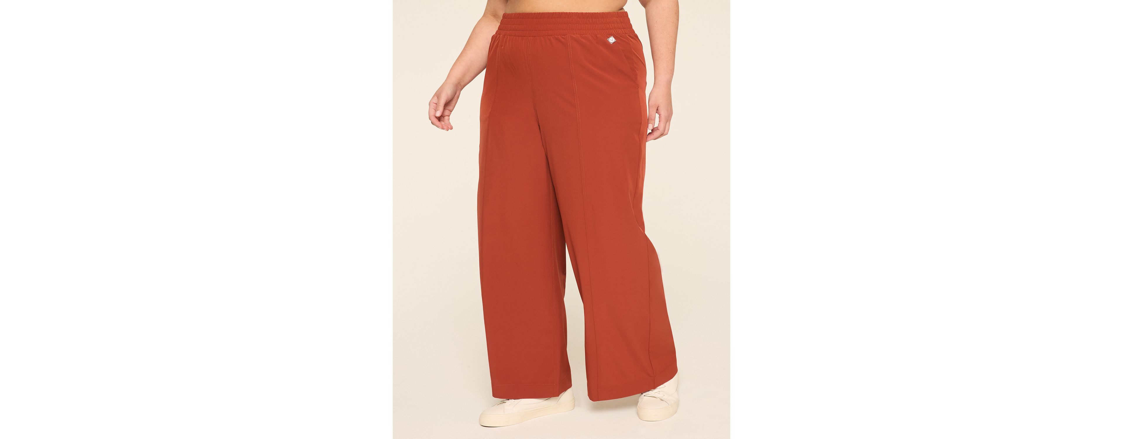LIVI Stretch Woven Relaxed Straight Pant