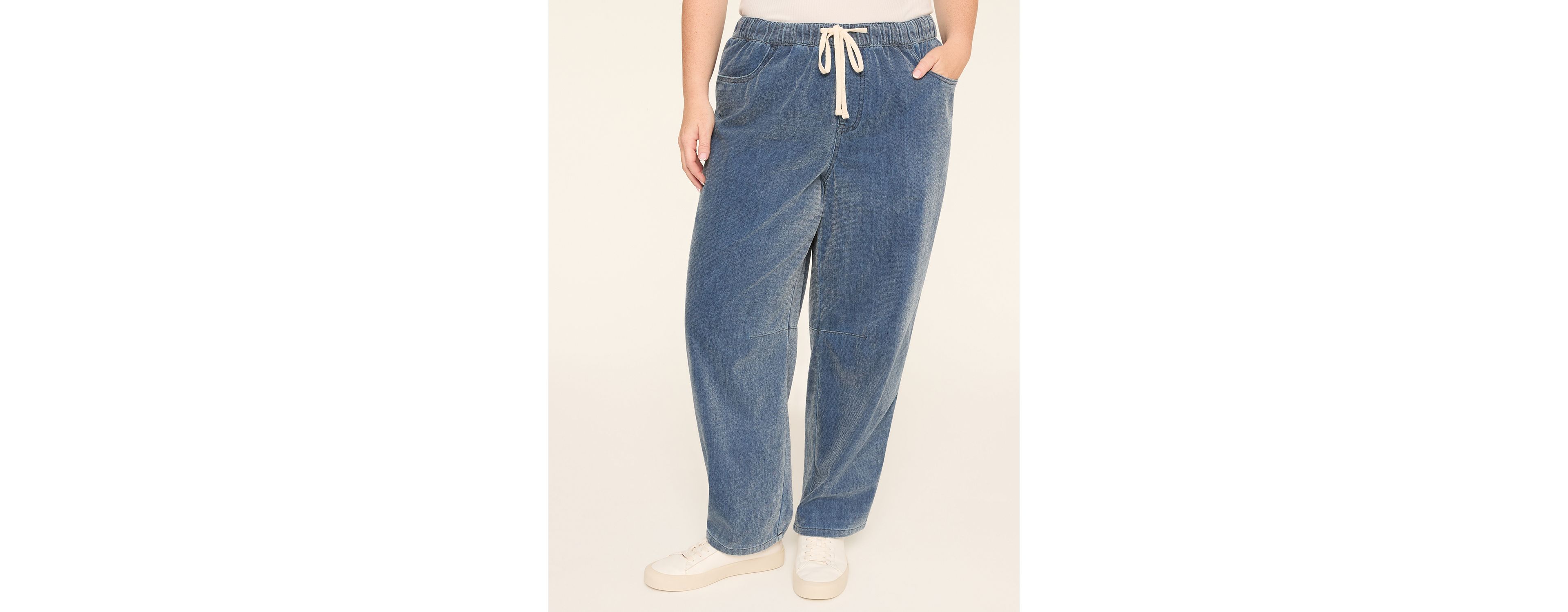 Pull-On Cloud Knit Denim Curved Ankle Jean