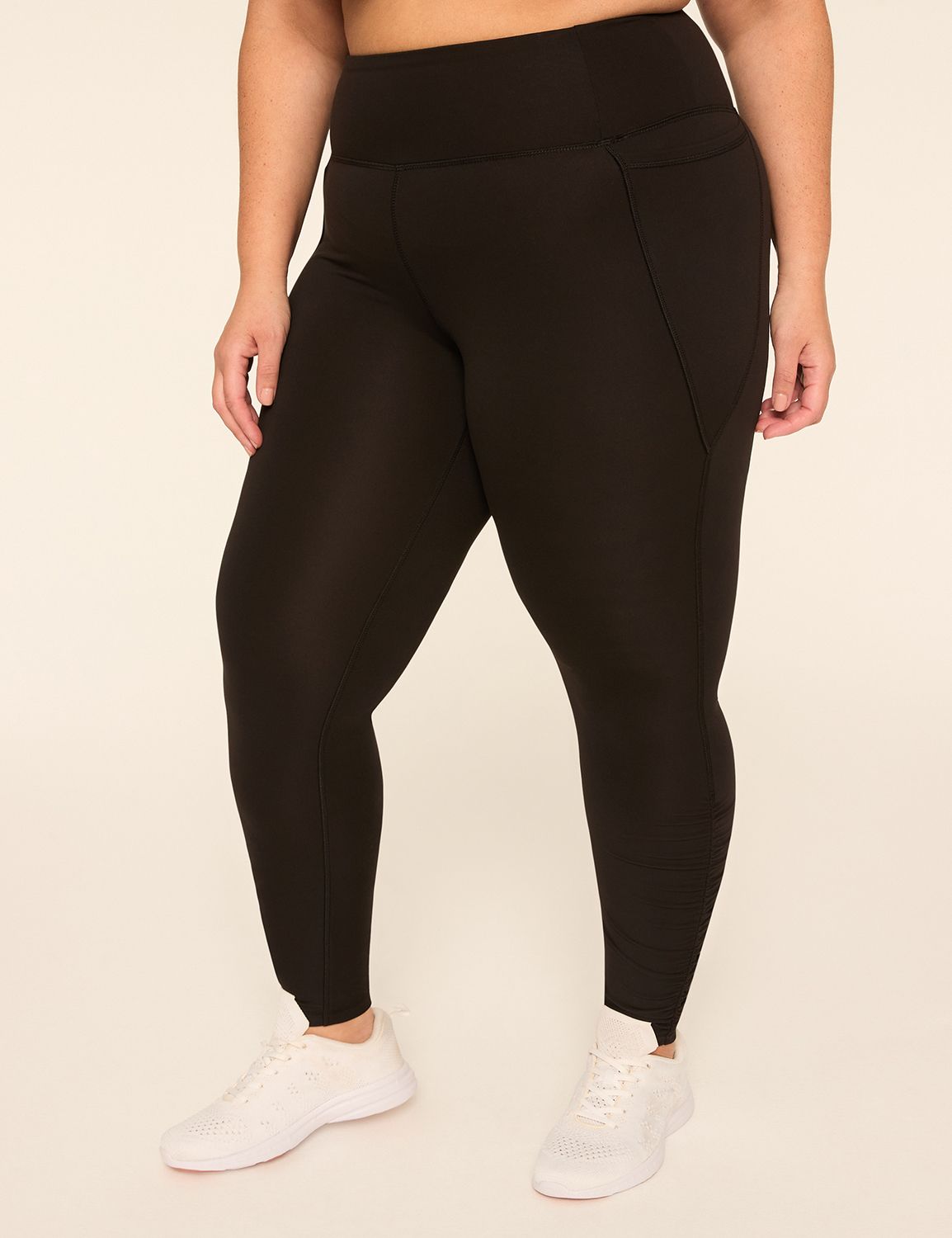 LIVI High-Rise LIVI Soft Ruched 7/8 Legging
