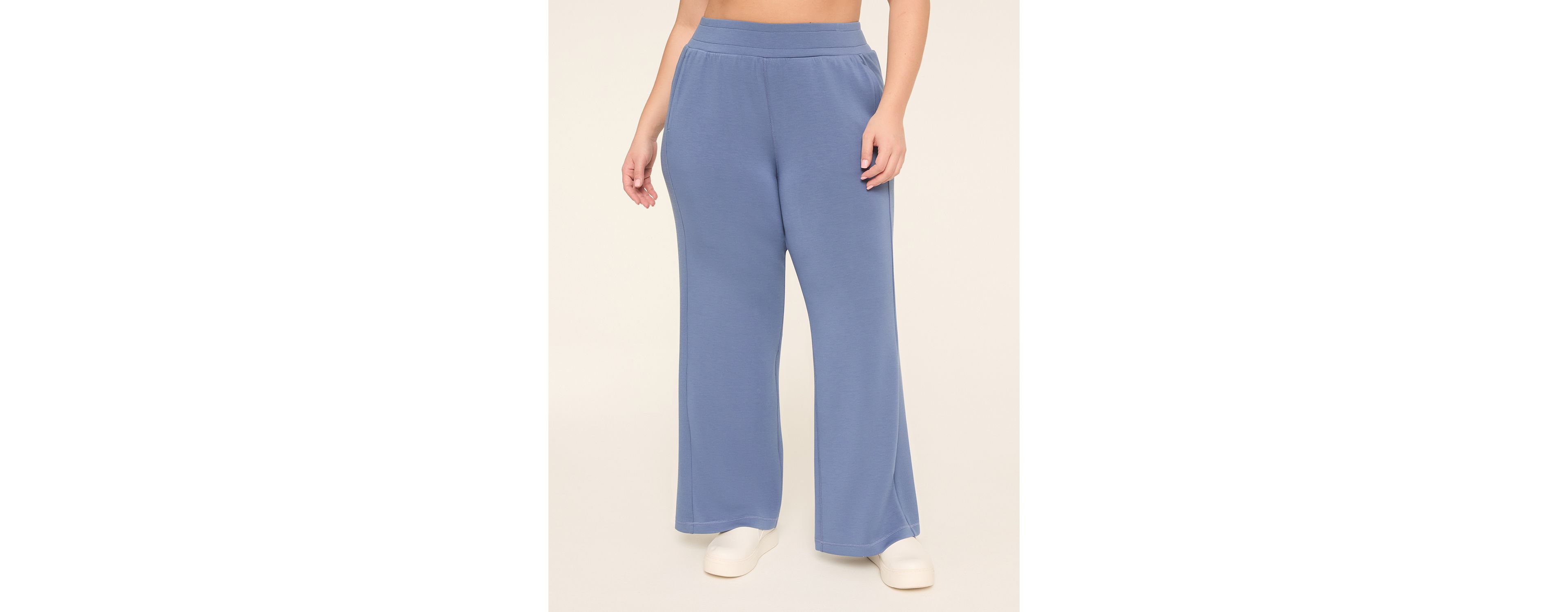 LIVI Mid-Rise Journey Straight Leg Pant