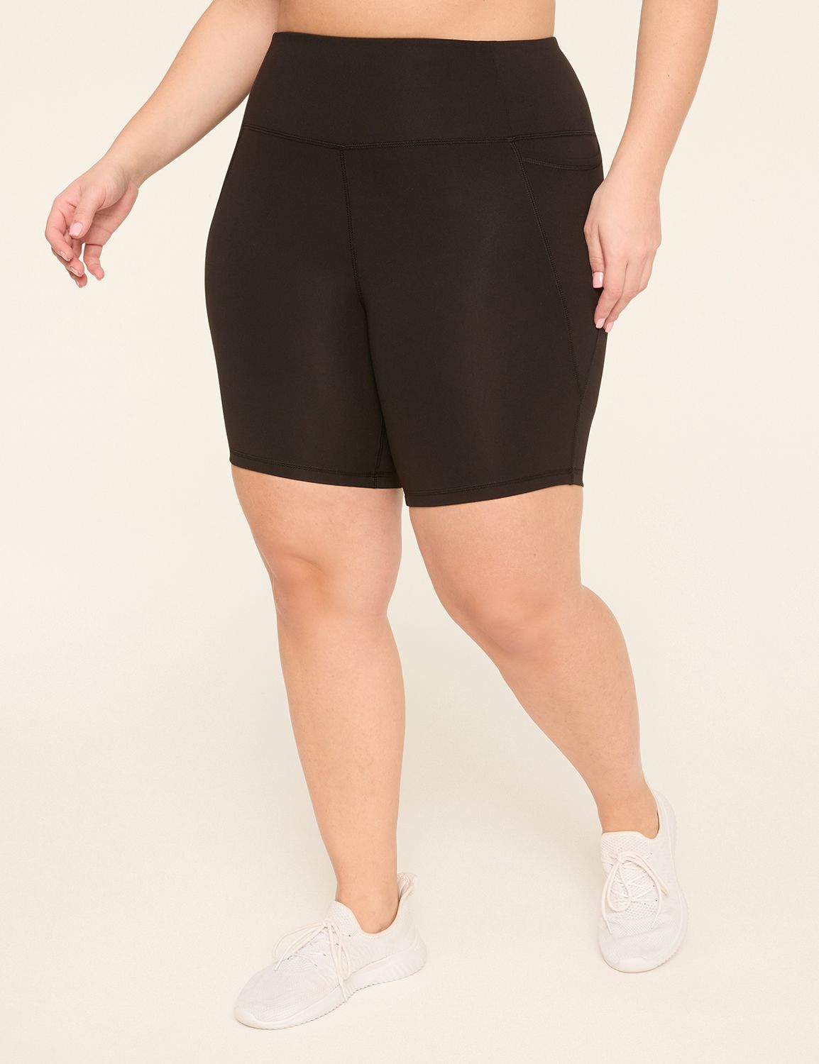 LIVI High Rise Livi Soft 5.5" Knee Short