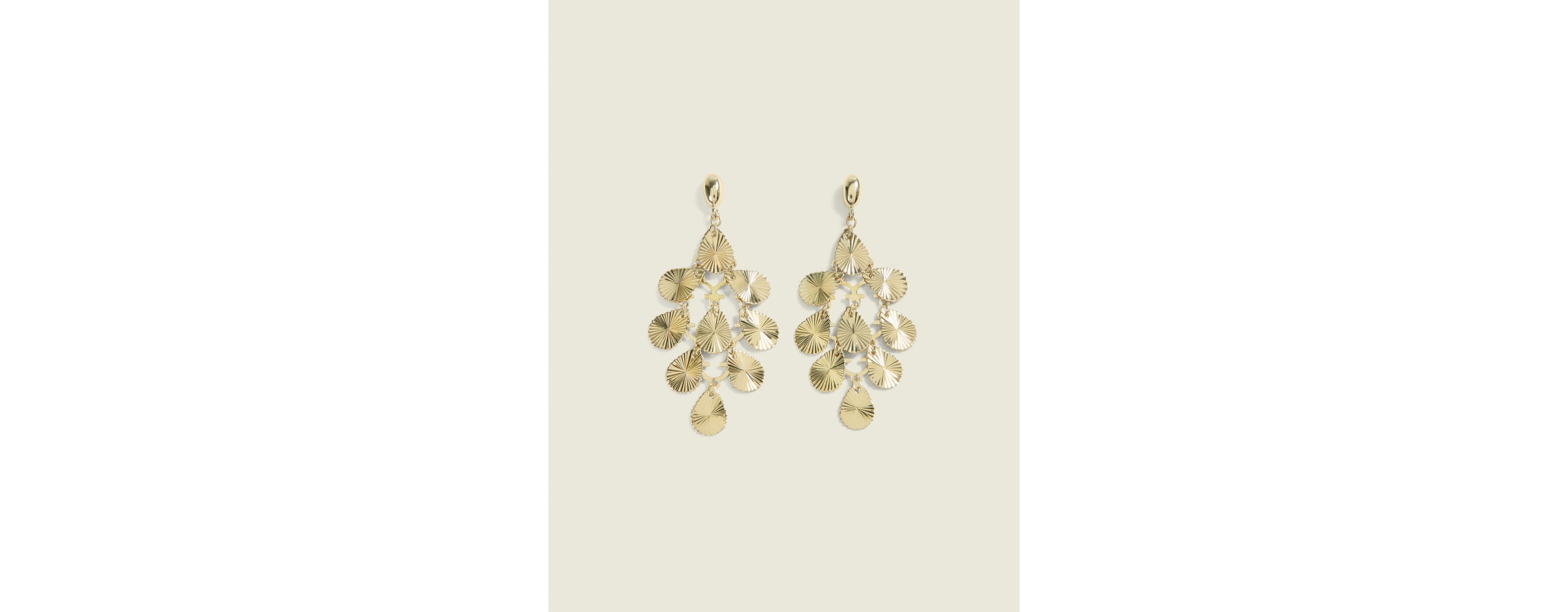 Gold Circle Cluster Earring