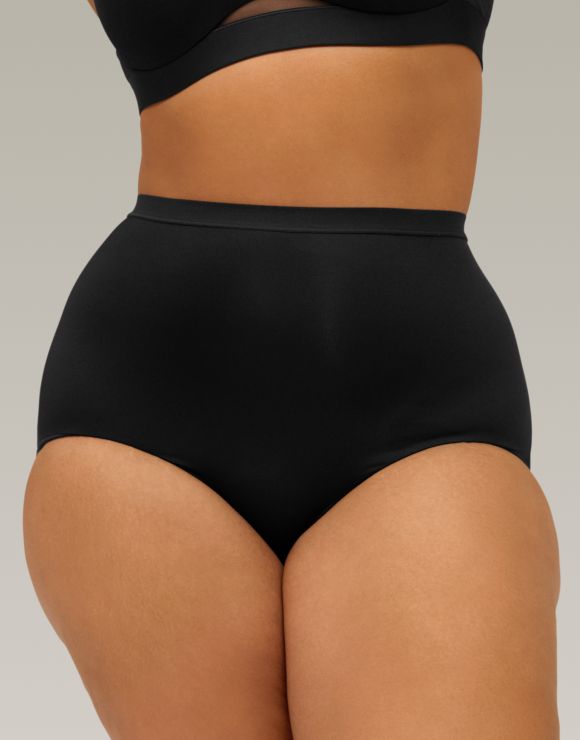 Photo of model in Cacique high leg panties