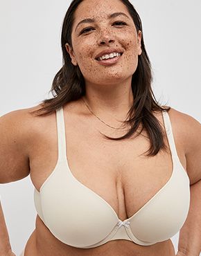 Photo of model in Cacique cotton bra