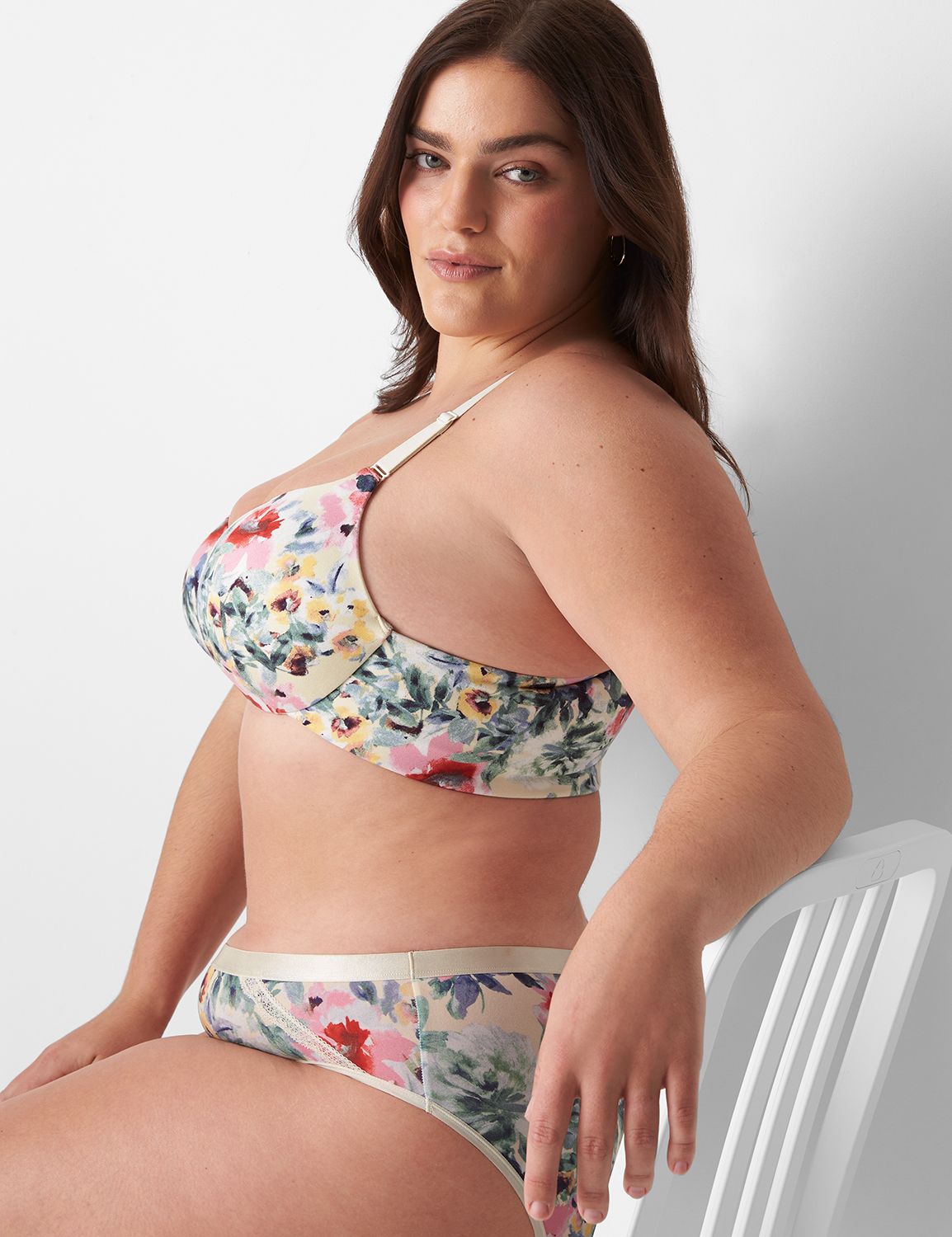 Lane Bryant - We don't just make bras. We make smiles. Lots of smiles. Lots  of sizes. Head over to Cacique for more. #ForTheLoveOfCurves