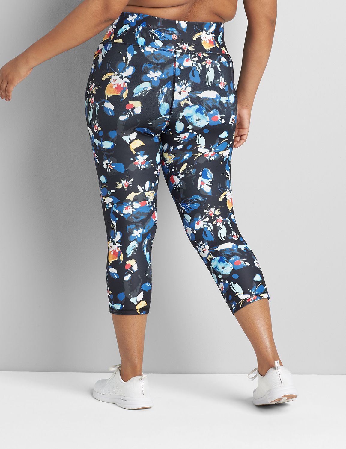 Power Capri Wicking Legging S 1118348:LBSP20099B_MediumWatercolorBouquet_C31:26/28 Product Image 2