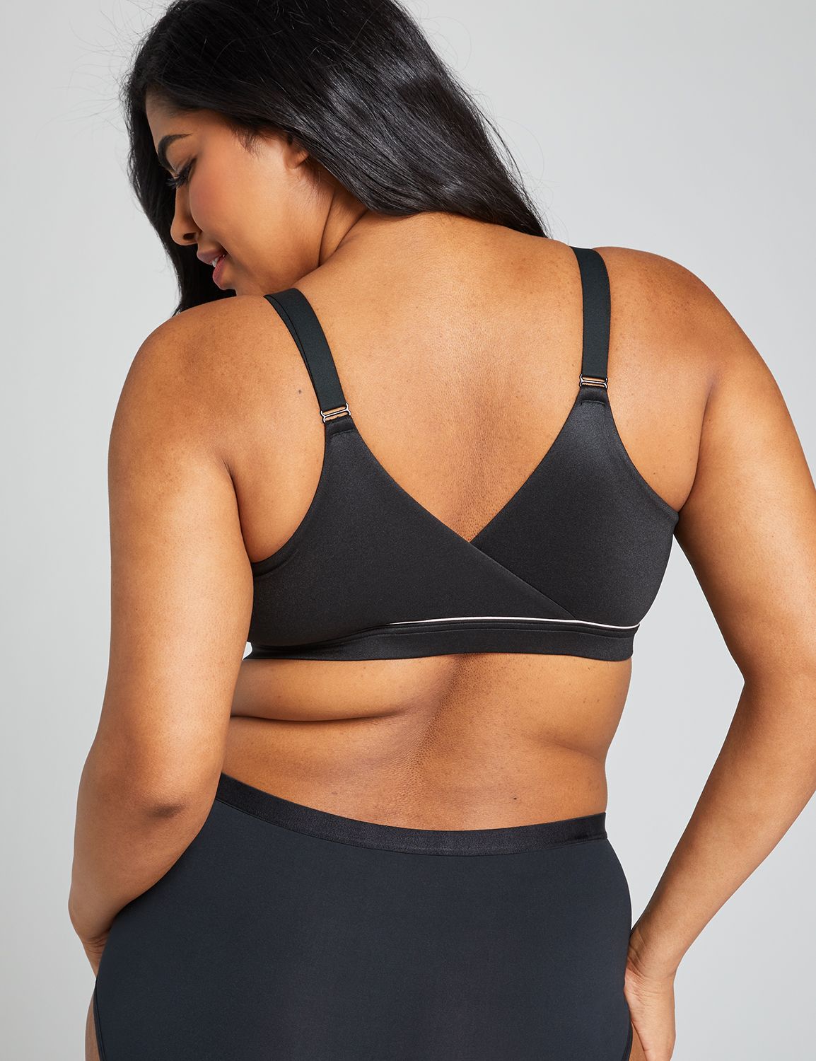 https://lanebryant.scene7.com/is/image/lanebryantProdATG/338708_0000006395_Back?$pdpMainImage$