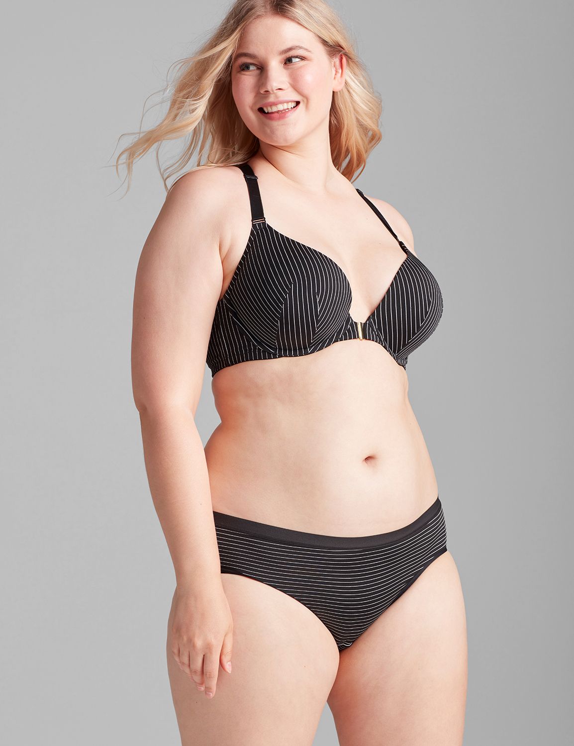 Front-Close Smooth Boost Plunge Bra