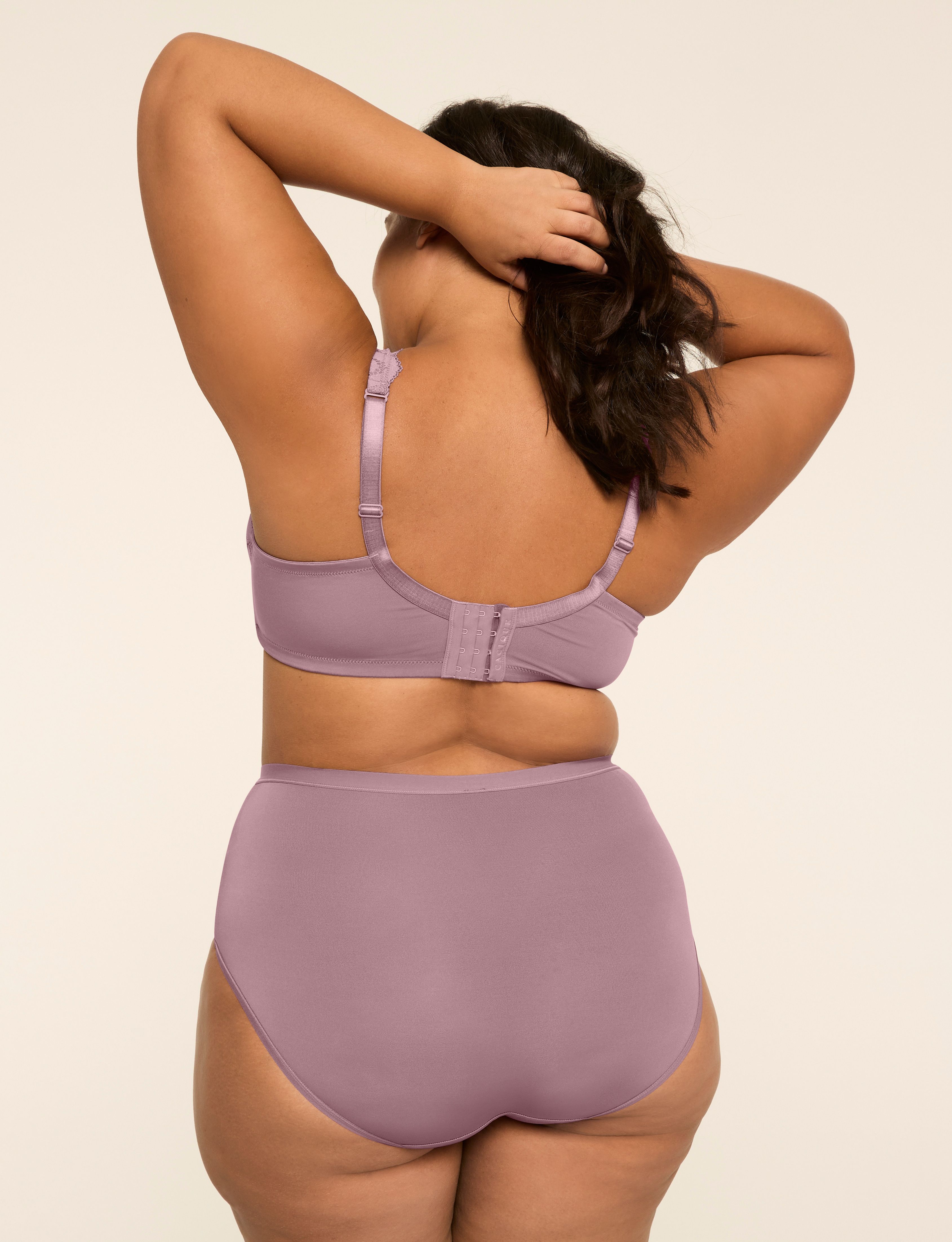 No-Show Full Brief Panty With Lace Trim