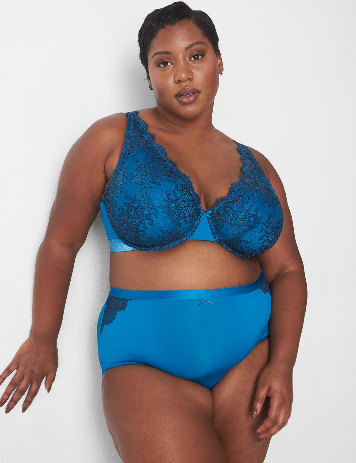 No Show Full Brief Luxe Lace Shine Product Image 1