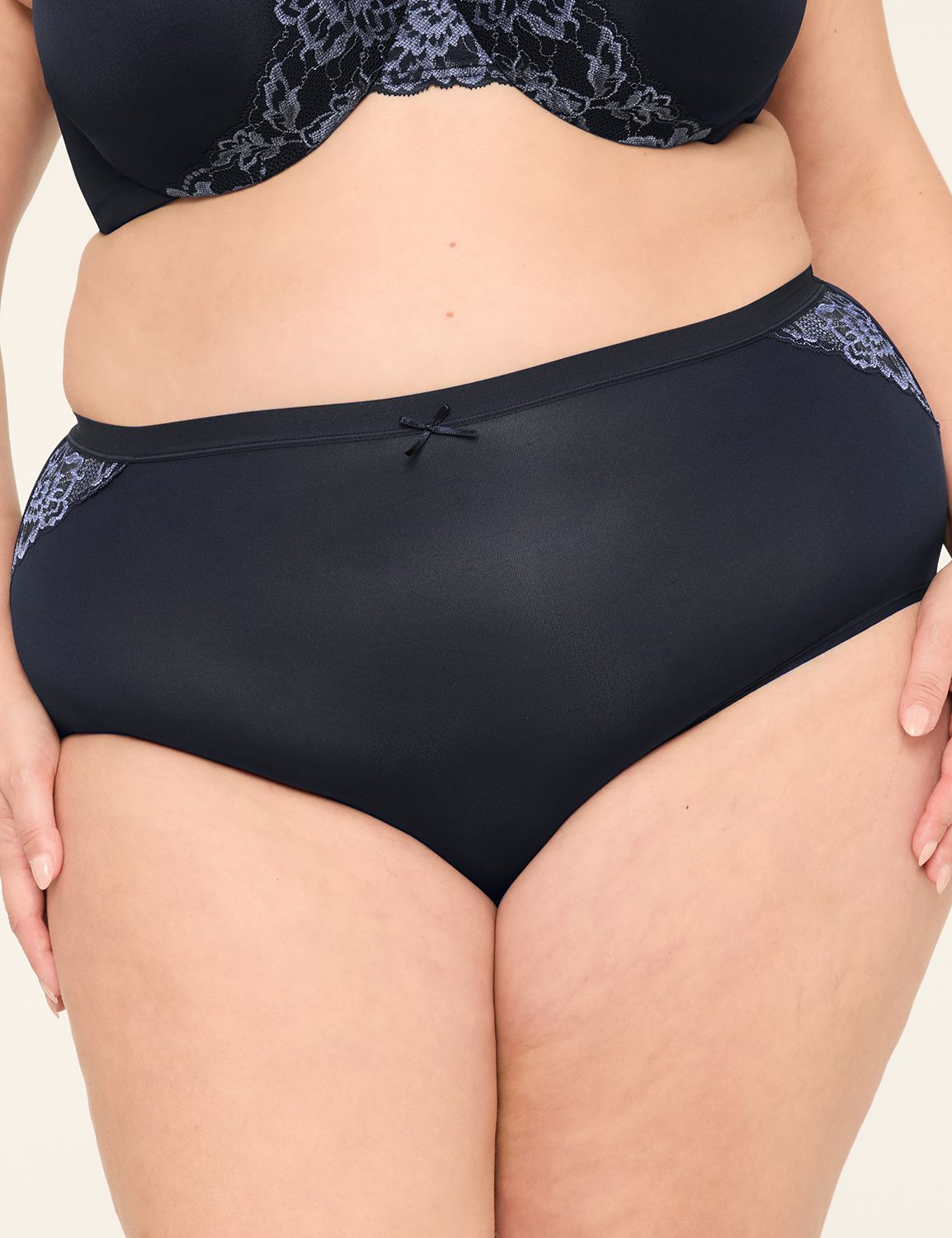 No-Show Full Brief Panty With Lace Trim