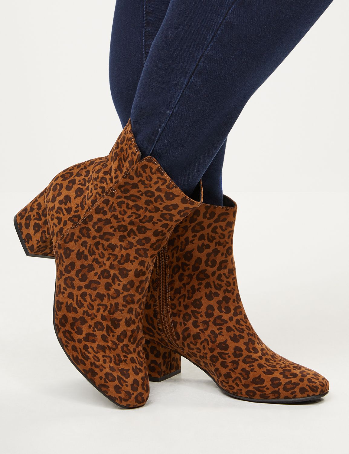 wide width boots for women