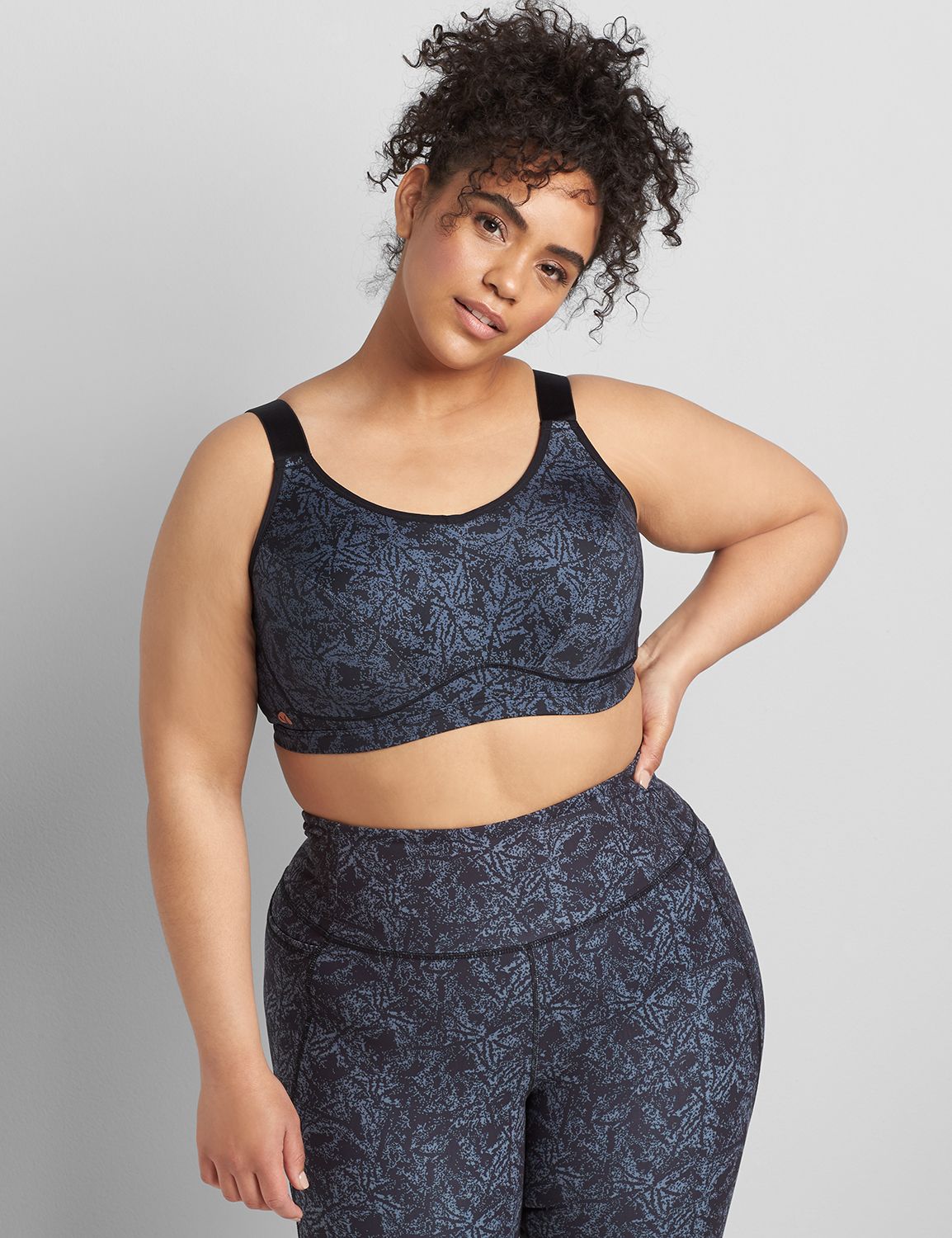 https://lanebryant.scene7.com/is/image/lanebryantProdATG/357973_0000102236?$pdpMainImage$