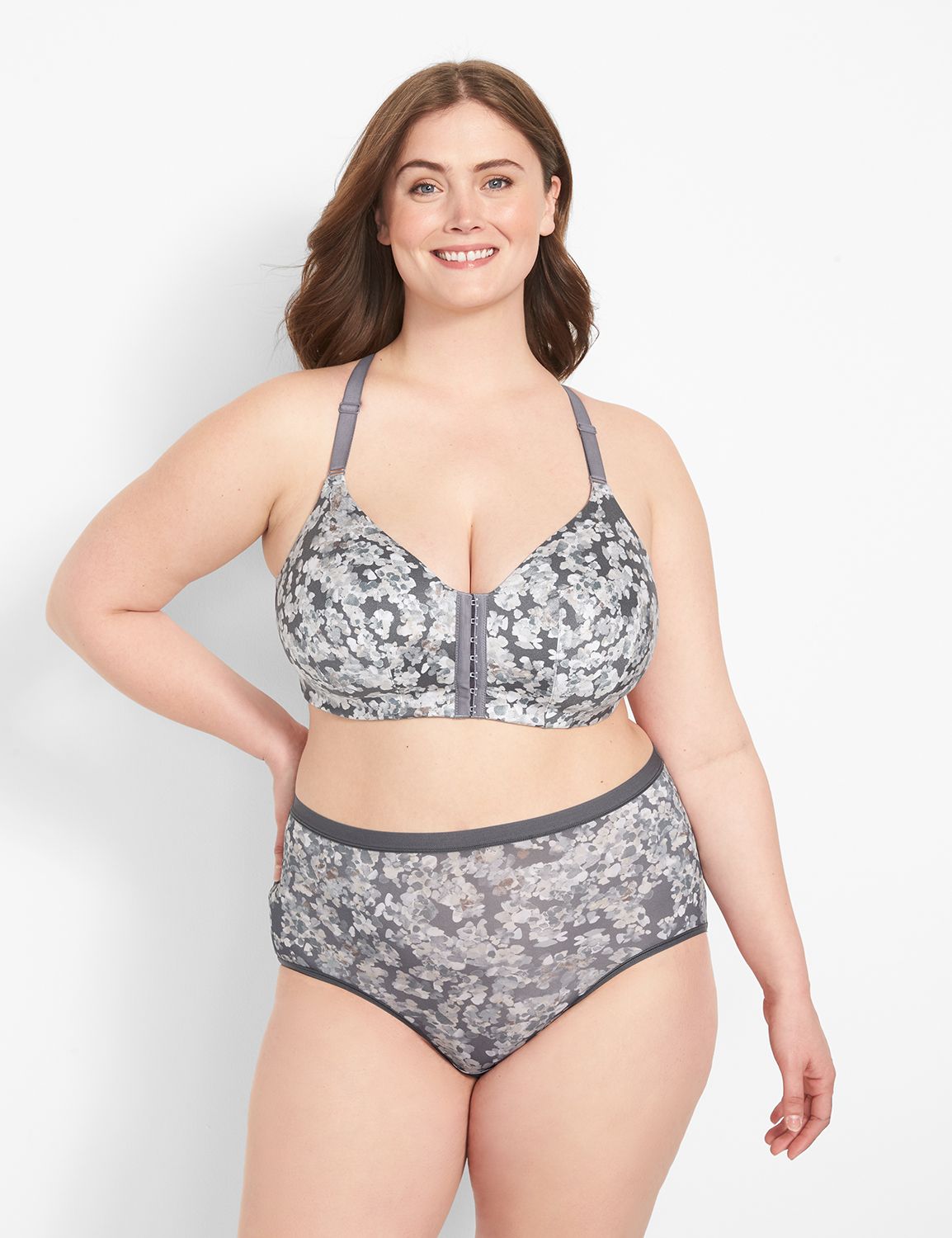 https://lanebryant.scene7.com/is/image/lanebryantProdATG/358810_0000104225?$pdpMainImage$