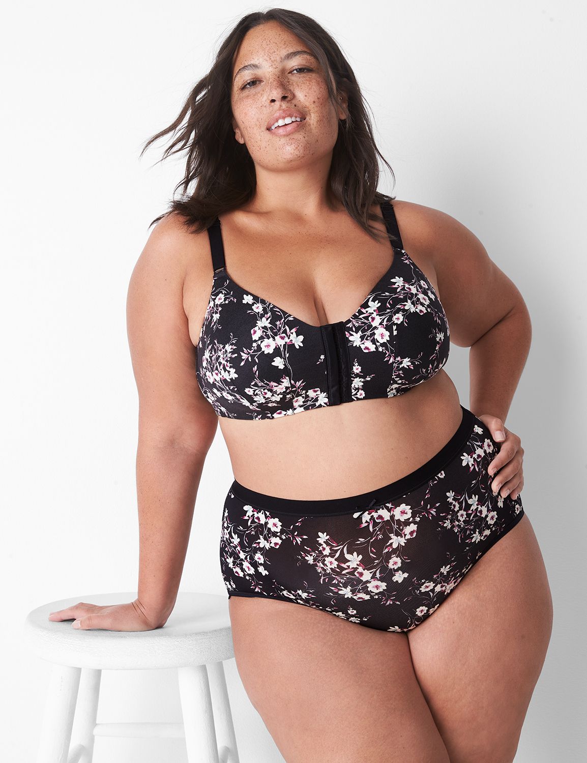 Front Close Mastectomy Bra Tailored Product Image 1