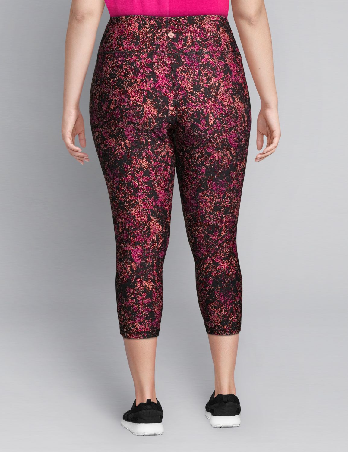 1113078 S Wicking Core Capri Leggin Product Image 2