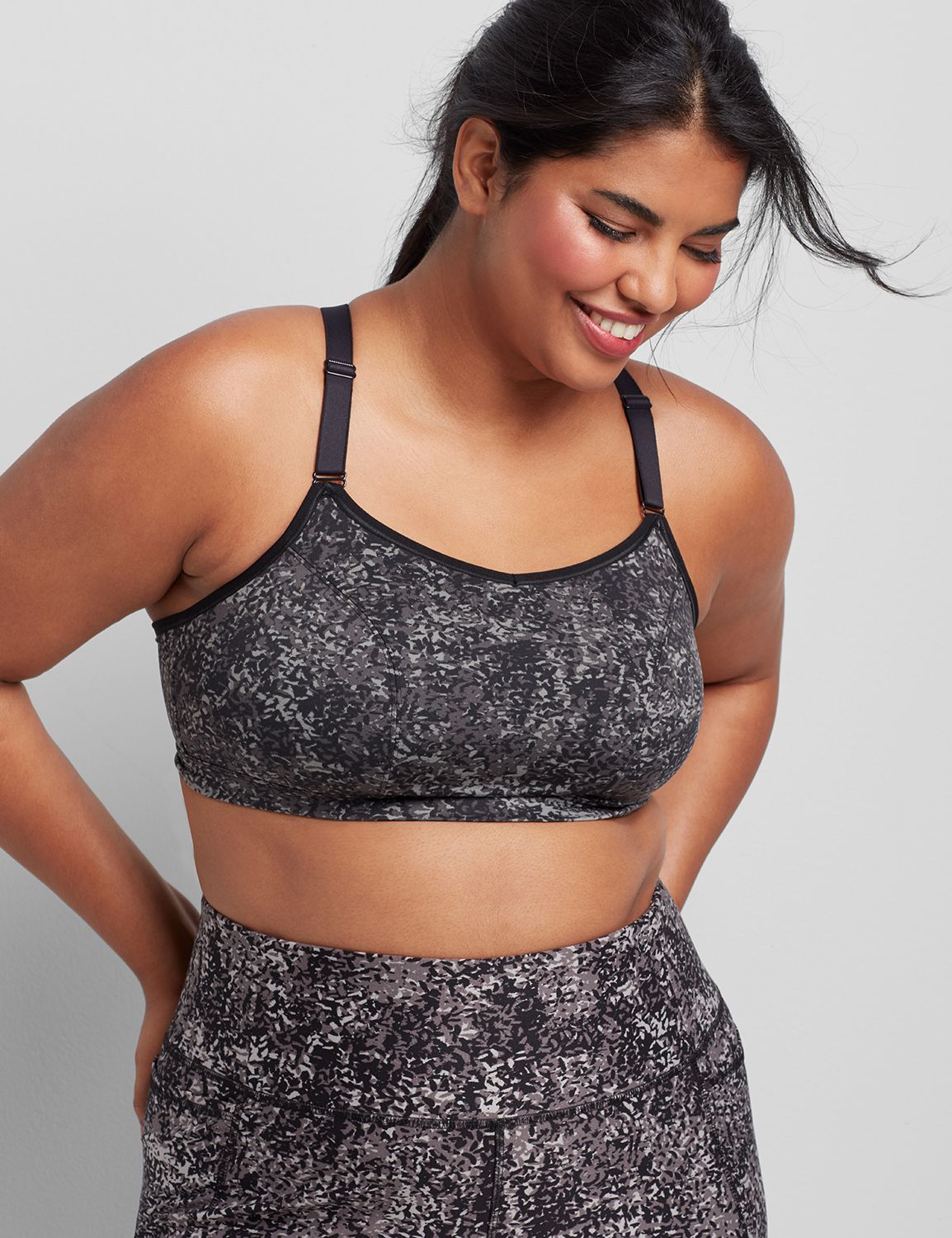 LIVI Low-Impact No-Wire Sport Bra With Wicking - Strappy Back 