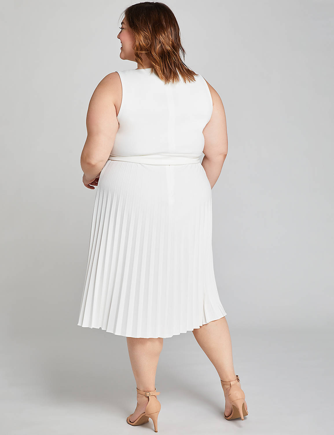1113198 SLVLS PLEATED SKIRT FF:White 2008:12 Product Image 2