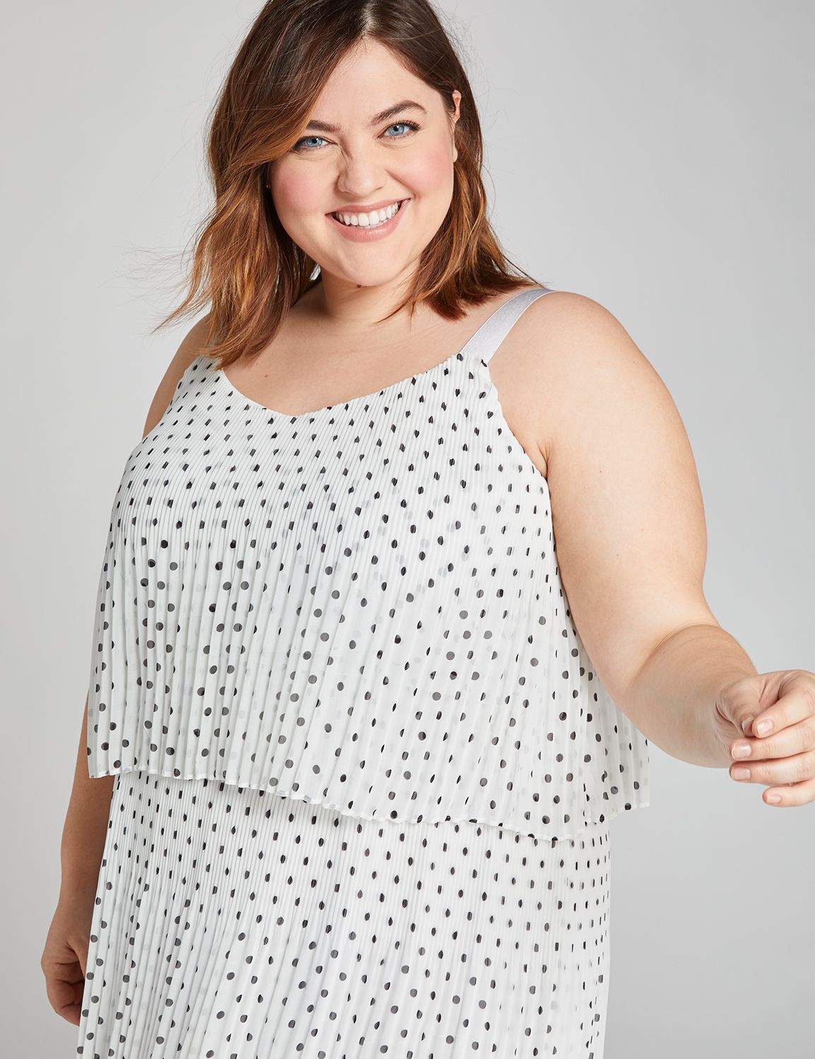 1111937 SLVLS PLEATED MIDI:LBSU20166_ClassicSmallPolkaDot_Colorway1:14/16 Product Image 3