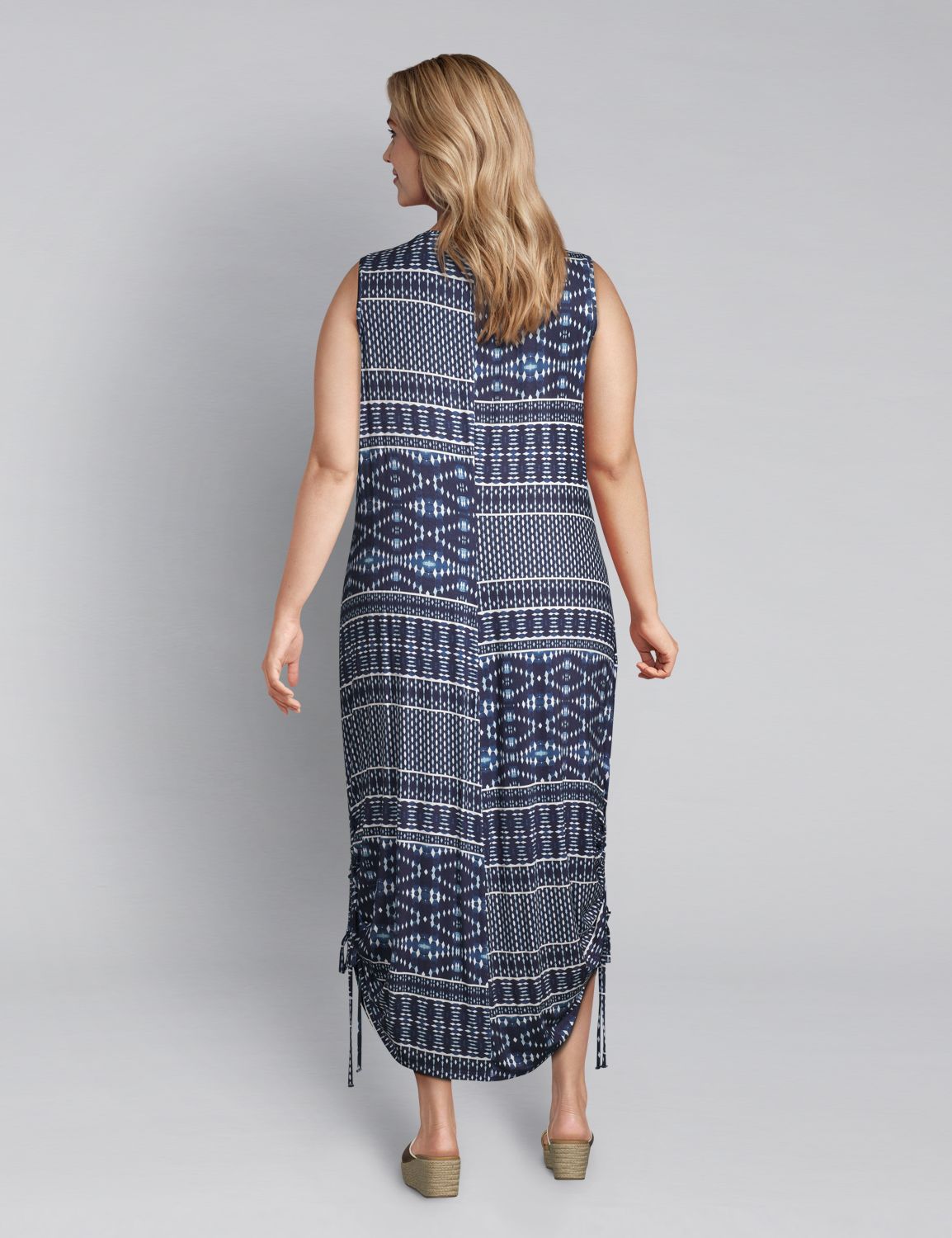 1114835 Sleeveless Vneck Side Ruched Midi - 190:LBSU20185_NapaDiamondStripe_colorway1:14/16 Product Image 2