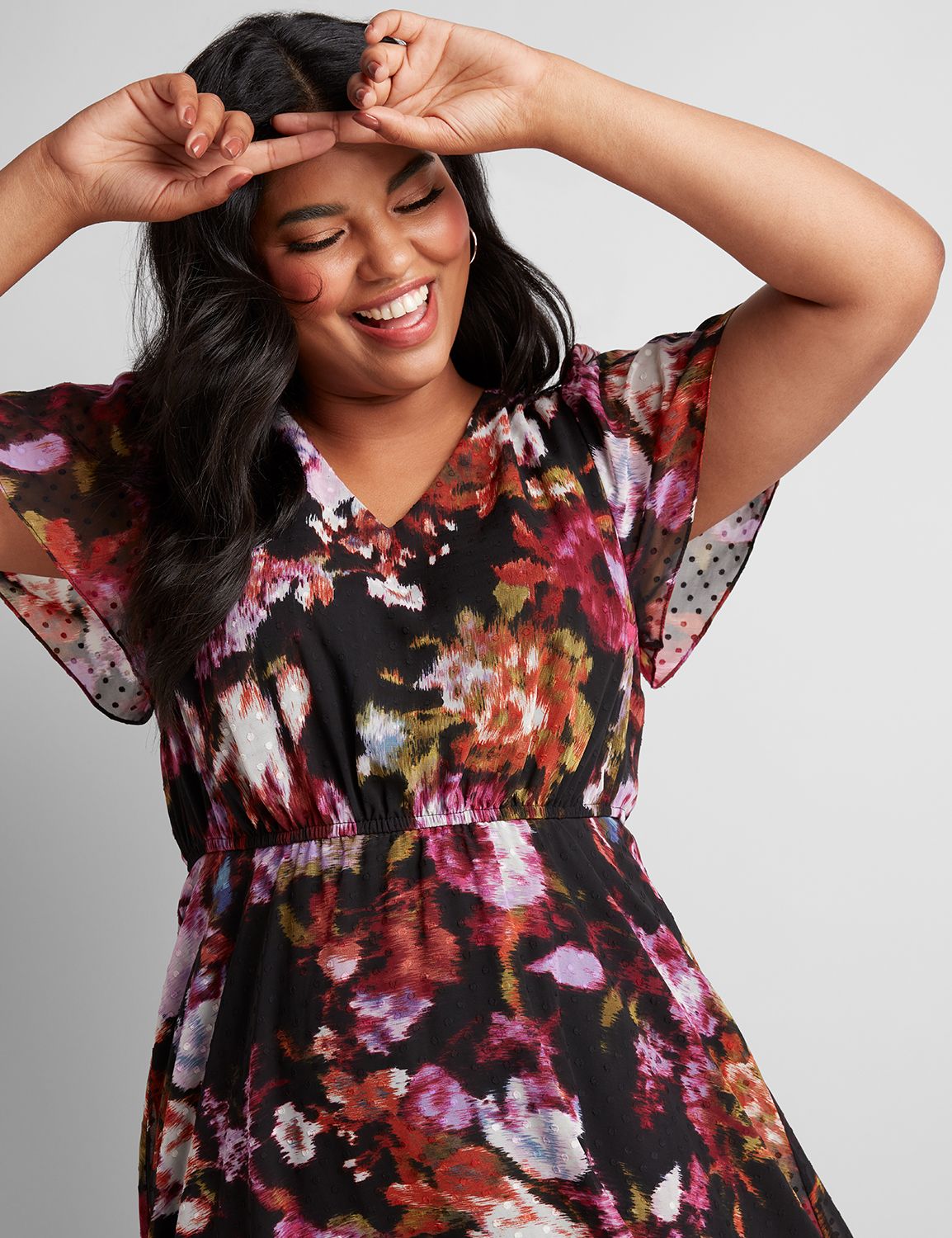 1114988 SS V NECK MIDI:LBSU20253_GabbySky_IkatFloral_Coloway1:12 Product Image 3