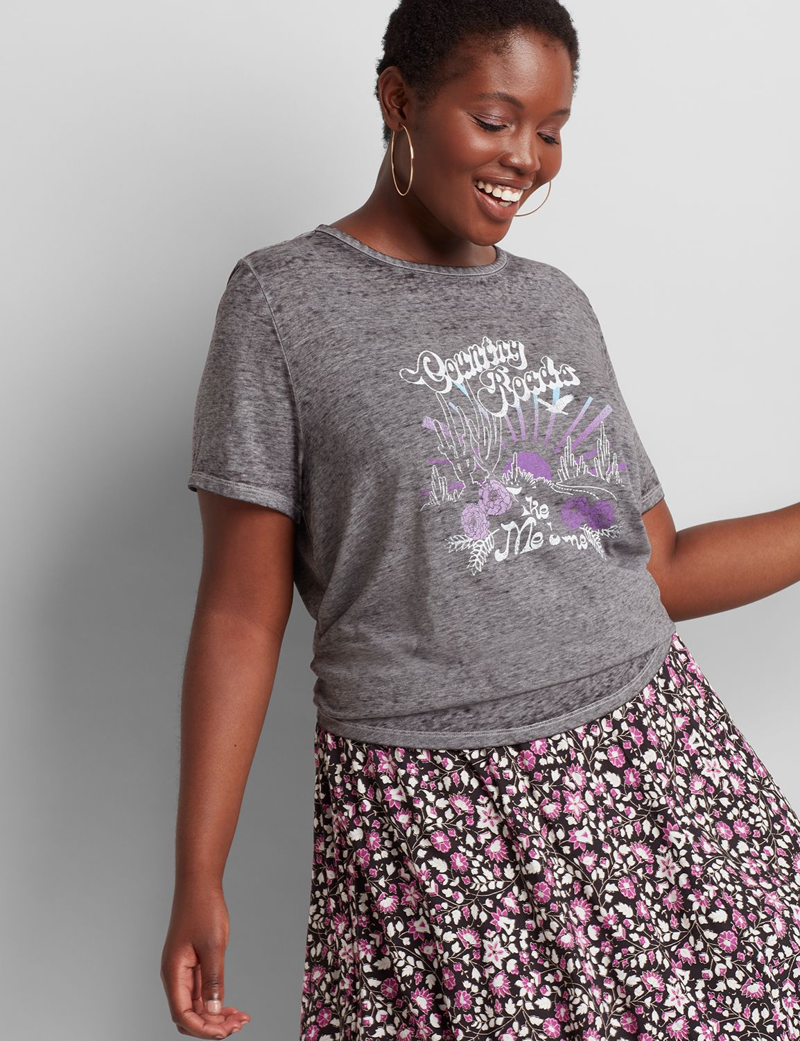 1114573 Crew Neck Curved Hem HiLo Graphic: Country Roads:BCVCF07-161 Charcoal Heather:14/16 Product Image 1