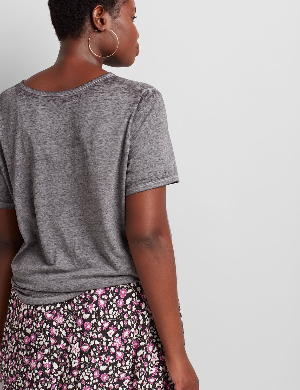 1114573 Crew Neck Curved Hem HiLo Graphic: Country Roads:BCVCF07-161 Charcoal Heather:14/16 Product Image 2