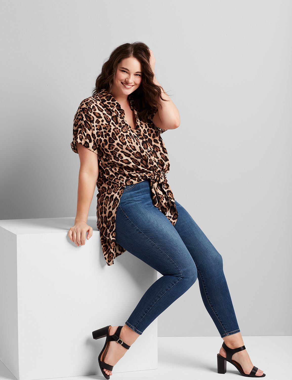 1115762 ECOMM Maxi Button OP:LBH19207_LeopardPRT-1676_colorway1:18/20 Product Image 3