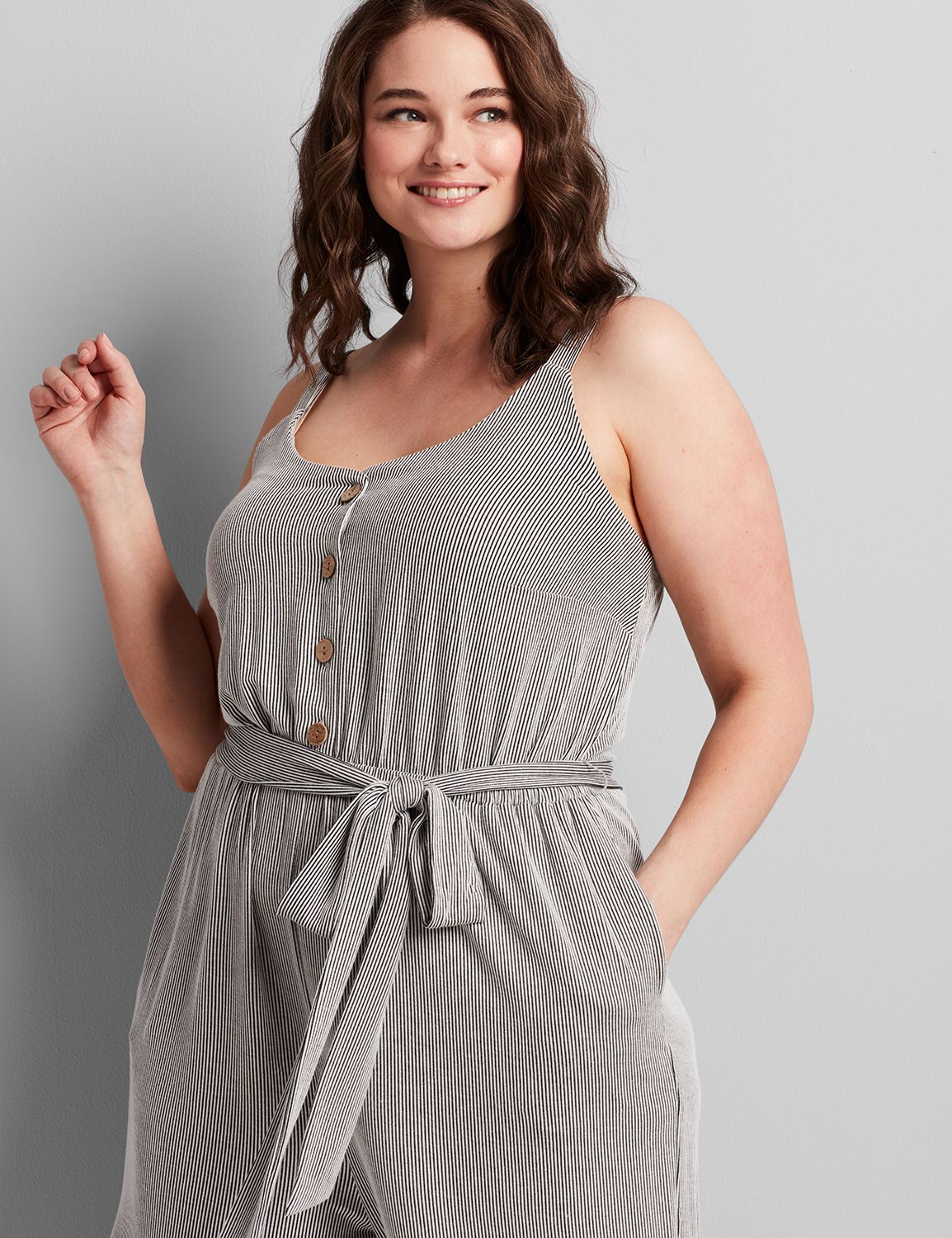1113244 SLVLS BUTTON FRONT JUMPSUIT:LBSU20445_1113244_FredDavid_colorway1:10/12 Product Image 3