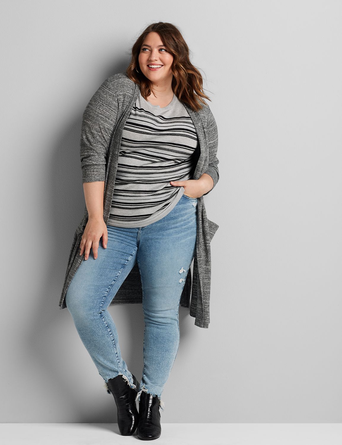 Short Sleeve Crew Pullover in Texture Stitches 1113570:BC04:14/16 Product Image 3