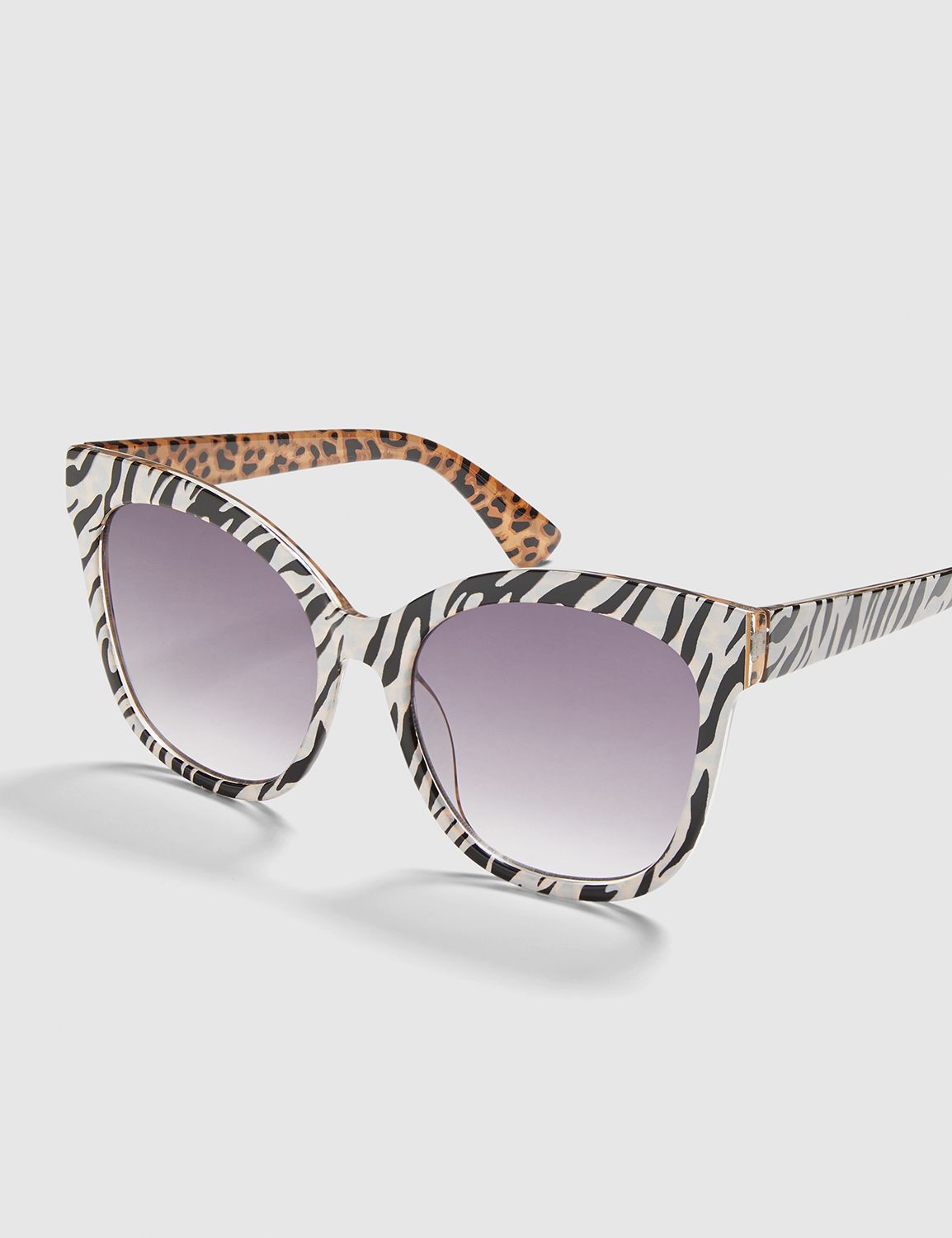 Image of Lane Bryant Women's Animal Print D-Frame Sunglasses NO Black