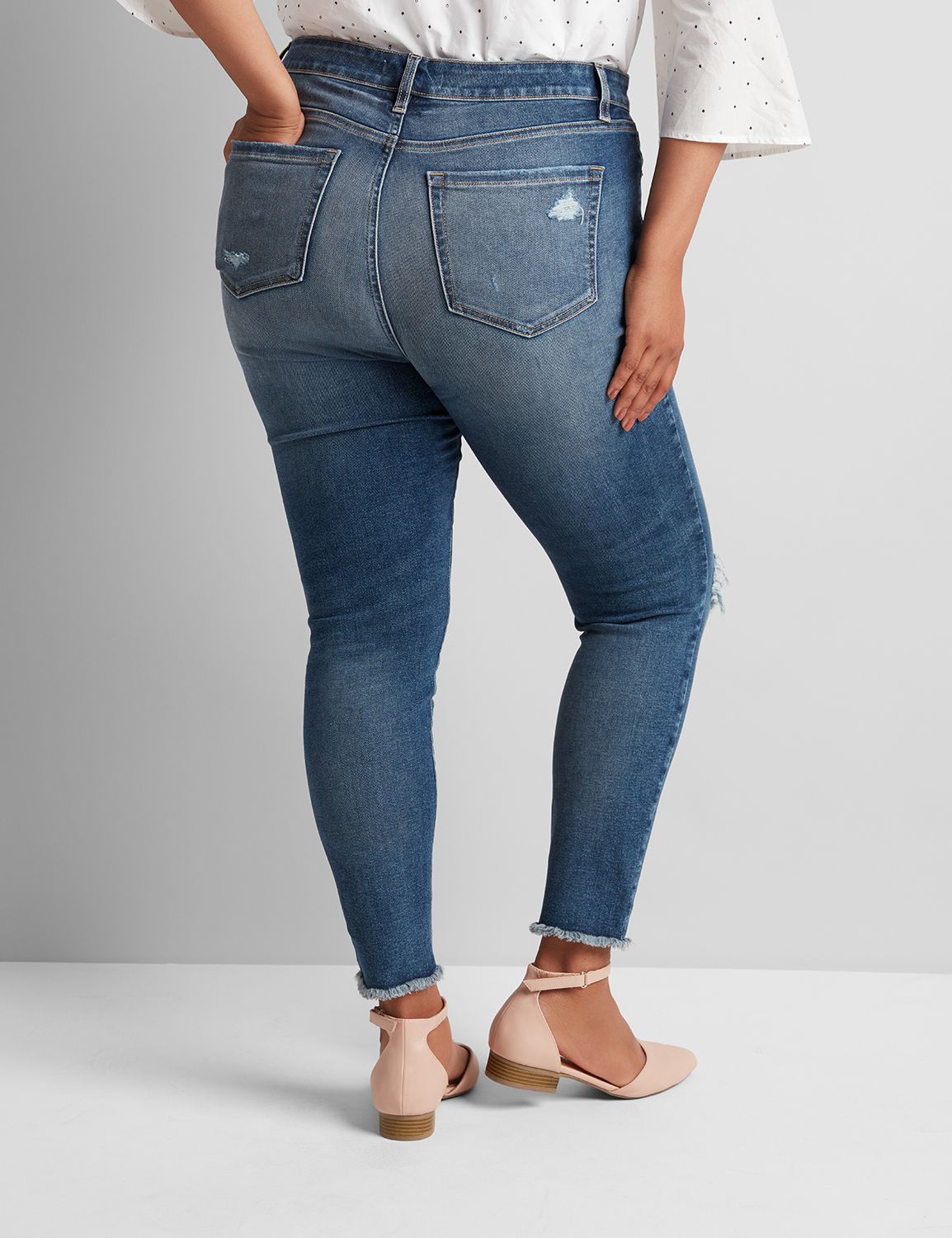 SIGNATURE HIGH RISE SKINNY - SOLANA WASH 1113876:Medium Denim:12 Product Image 2