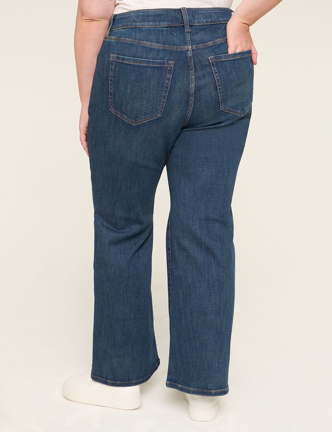 Curvy Fit Wide Regular Jeans