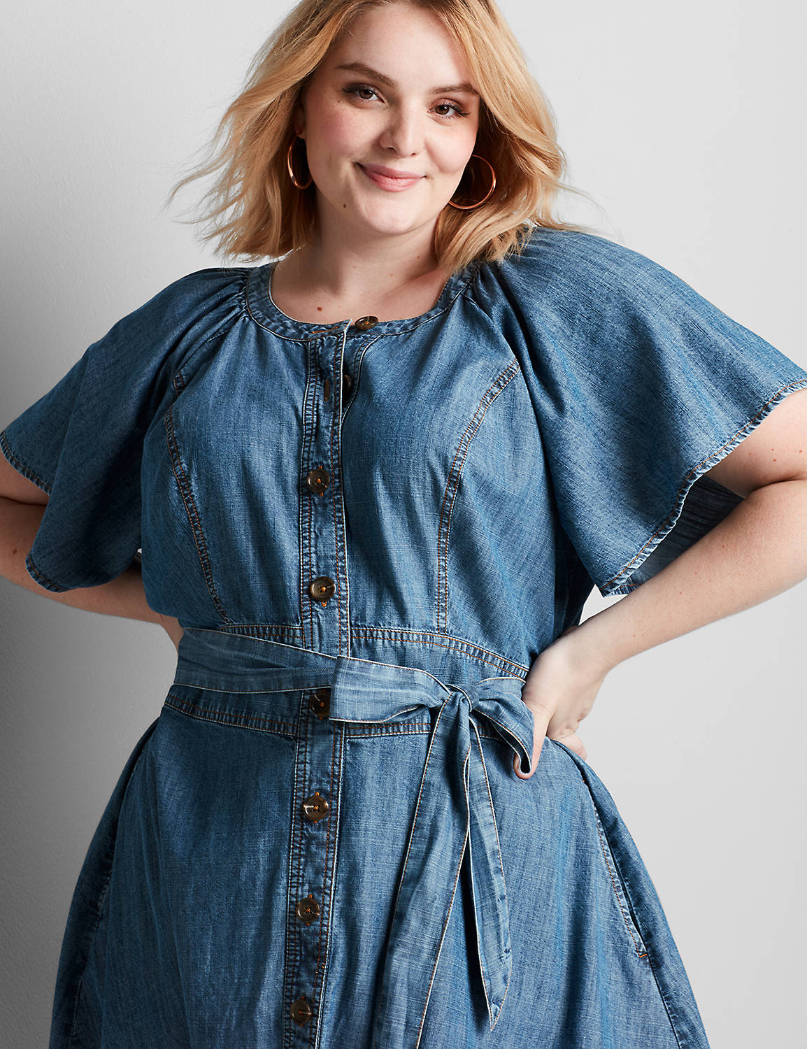 1114372 Short Sleeve Button Front  Fit and Flare Chambray Dress:Chambray:10/12 Product Image 3