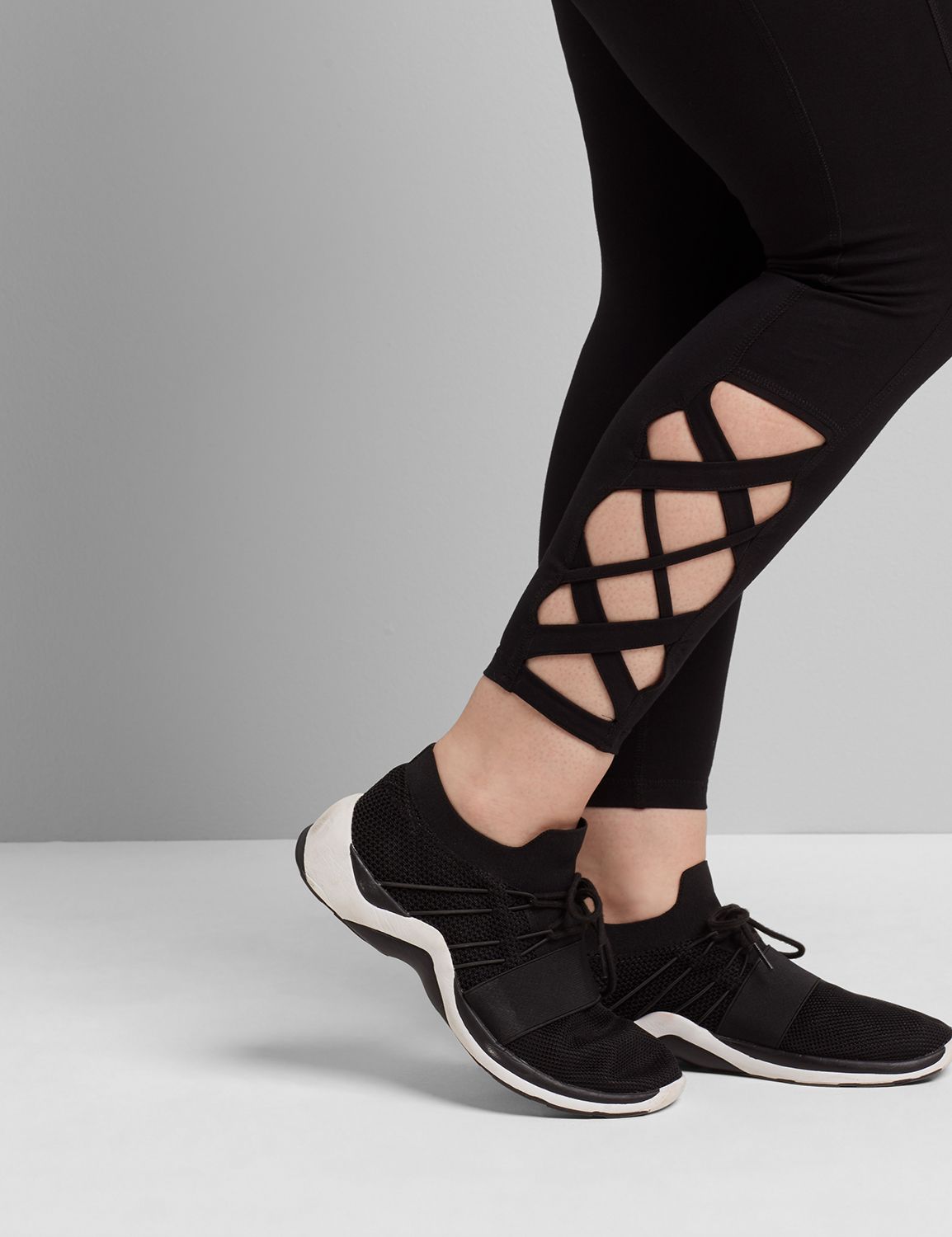 Criss Cross Hem 7/8 Legging F 1118207:Pitch Black LB 1000322:10/12 Product Image 4