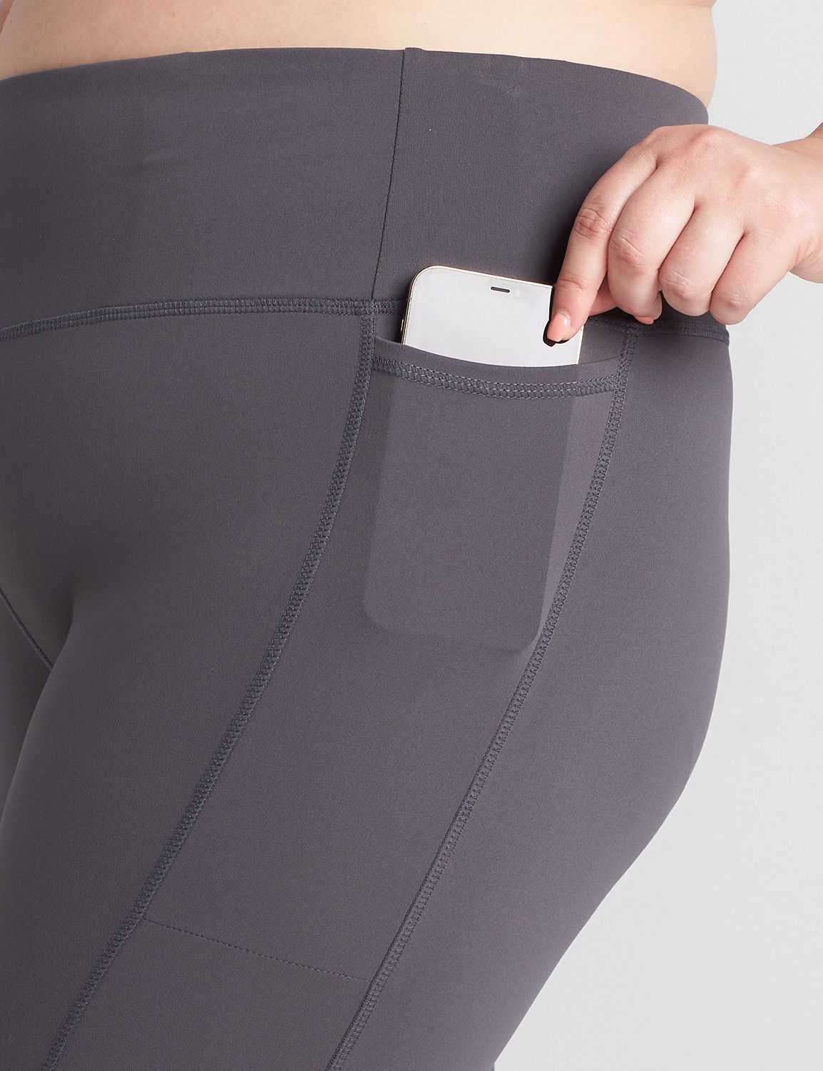 LIVI High Rise Livi Soft 7/8 Leggin Product Image 4