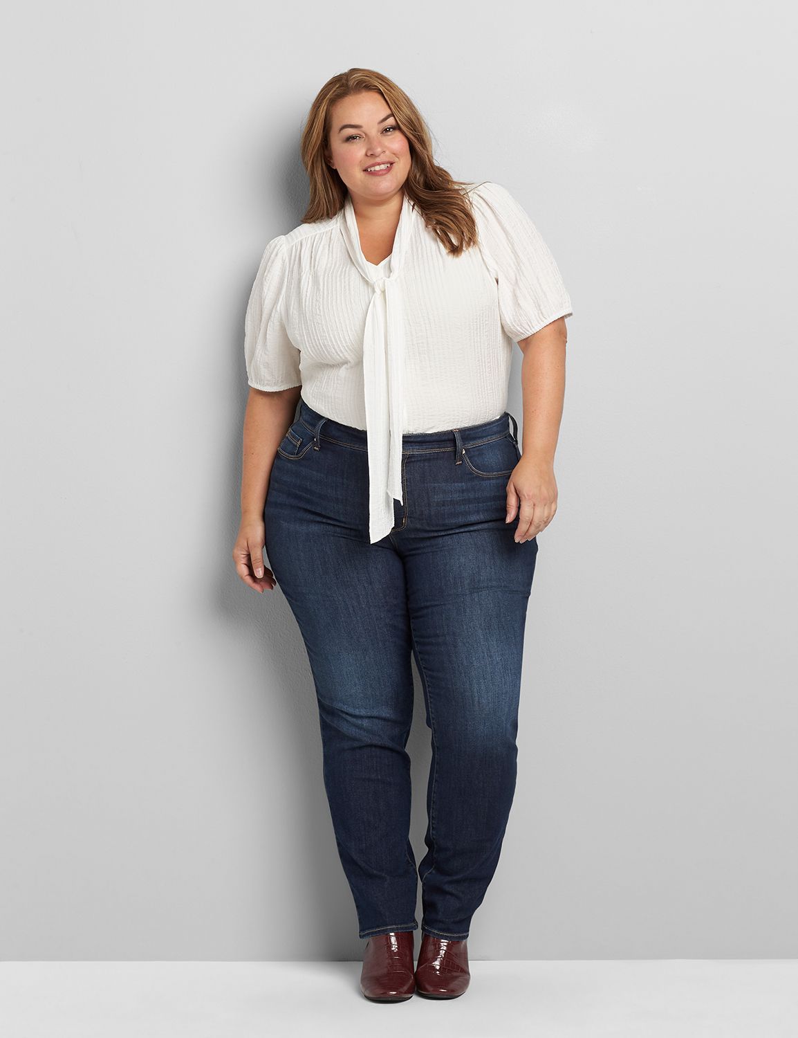 SEVEN7 STRAIGHT - SASSY DARK WASH 1116728:Dark Denim:18 Product Image 2