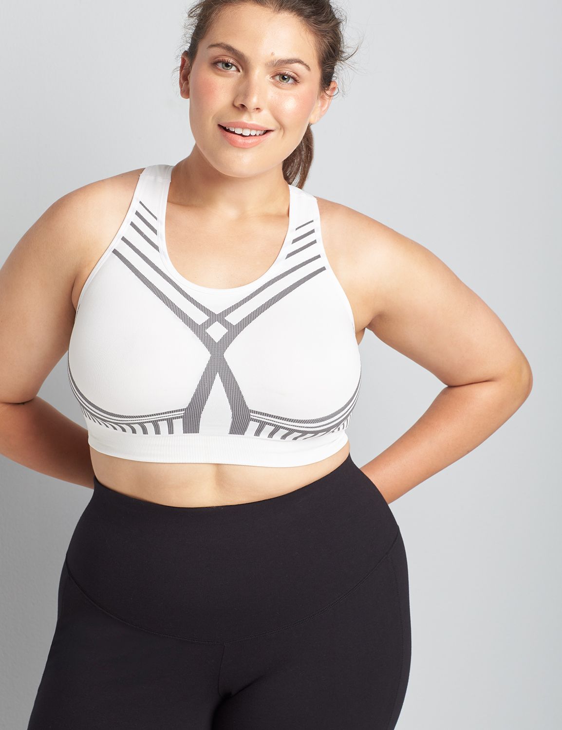 Zoned Seamless Contrast Sport Bra 1126258 Y Ascena White 14 16