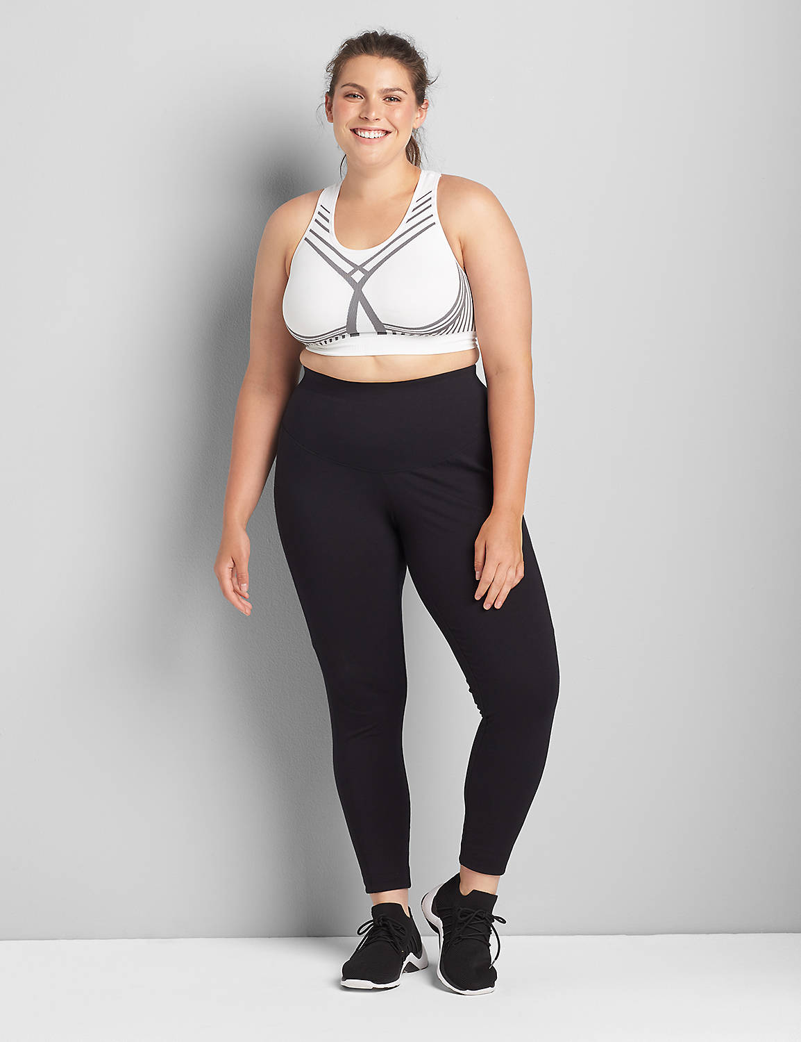Zoned Seamless Contrast Sport Bra 1 Product Image 3