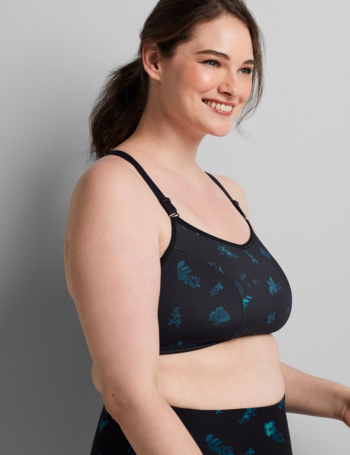 LIVI Low-Impact No-Wire Sport Bra With Wicking - Strappy Back 