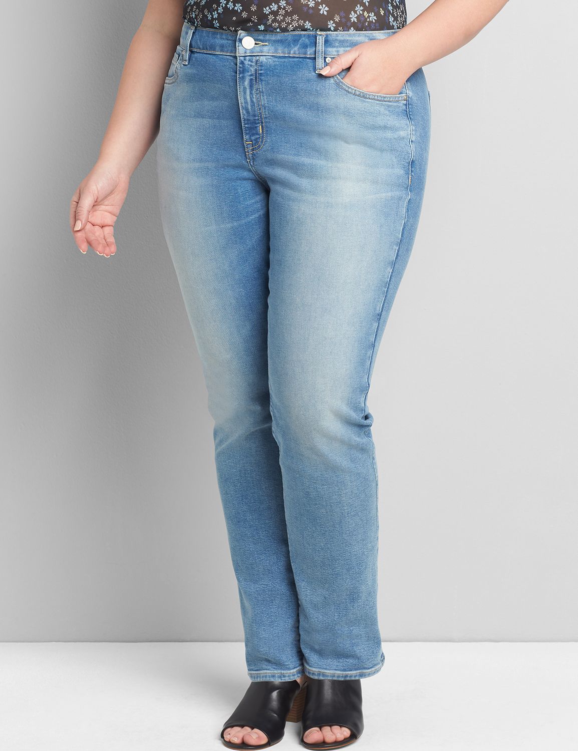SIGNATURE MID RISE STRAIGHT JEAN- BRIGHT BLUE LIGHT WASH 1118385:Light Denim:14 Product Image 1
