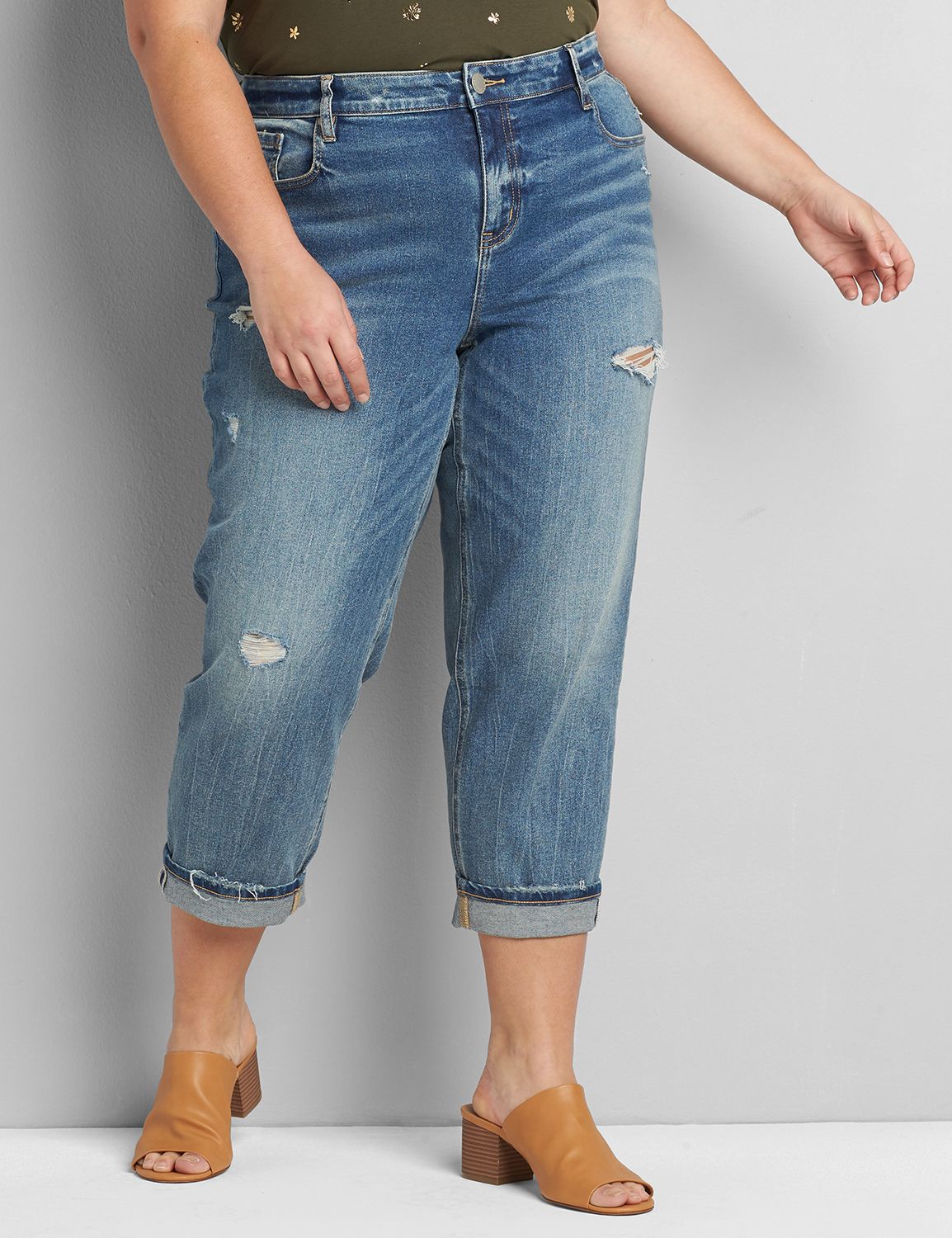 Signature Fit High-Rise Girlfriend Straight Crop Jean - Ripped Light Wash