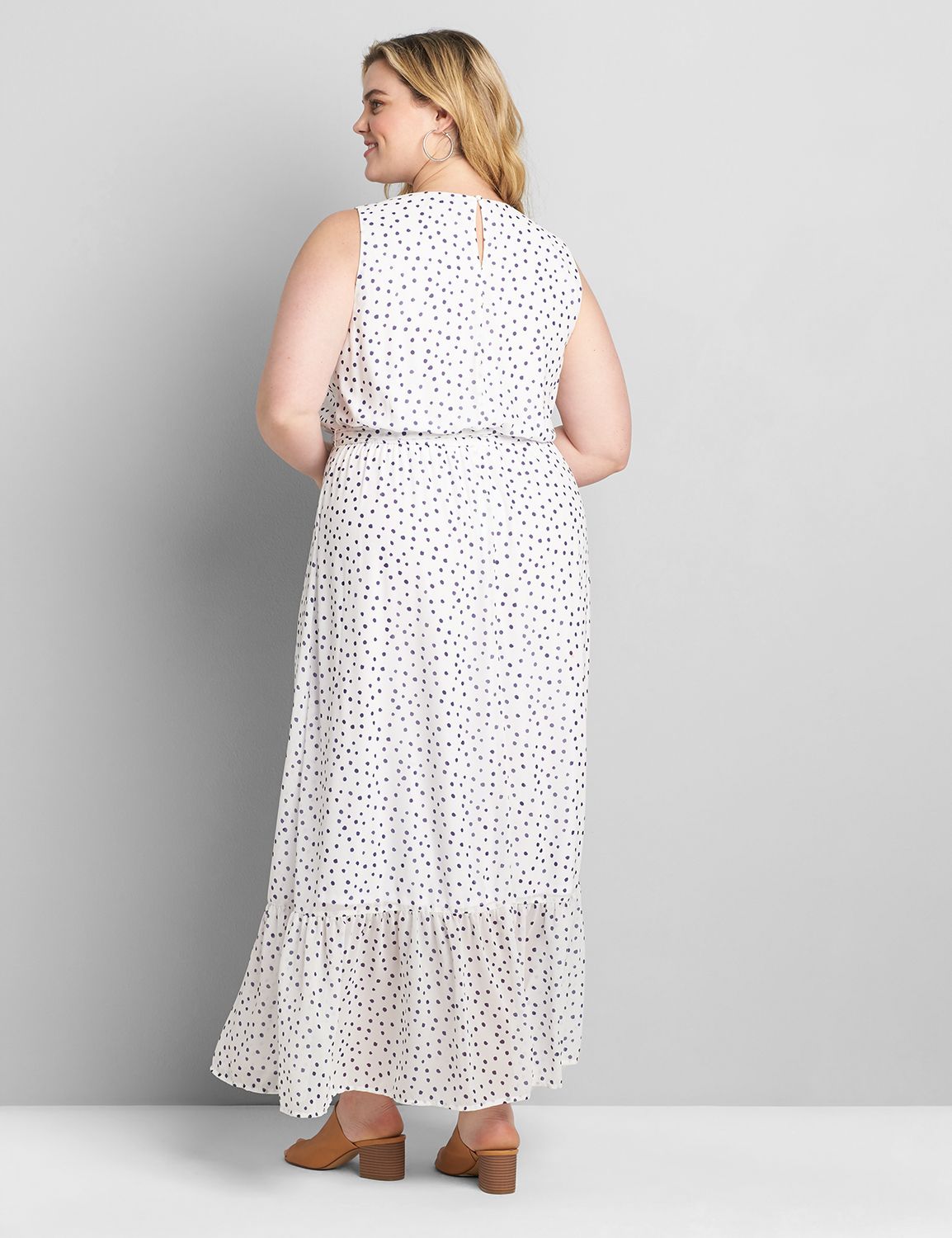 SLVLS SURPLICE CHIFFON MAXI 1119243:LBSP21096B_SmallSketchDot_colorway9:14 Product Image 2