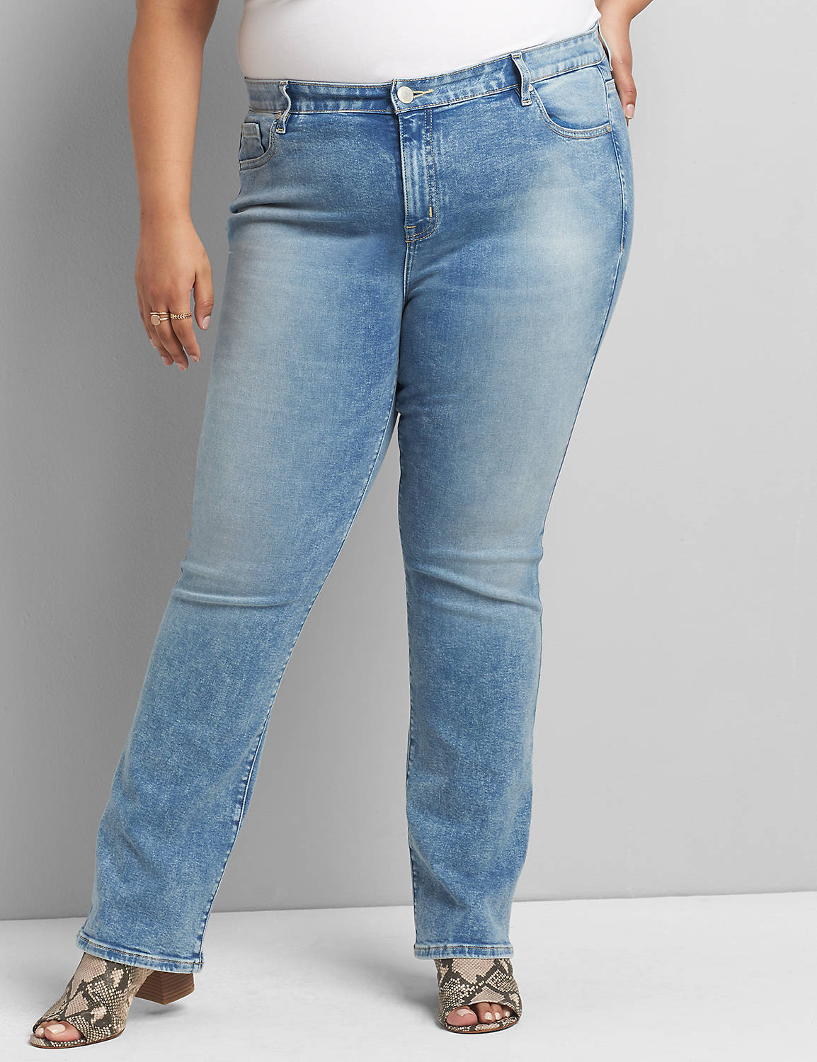 STRAIGHT FIT HIGHER RISE STRAIGHT BRIGHT BLUE WASH 1119508:Light Denim:12 Product Image 1