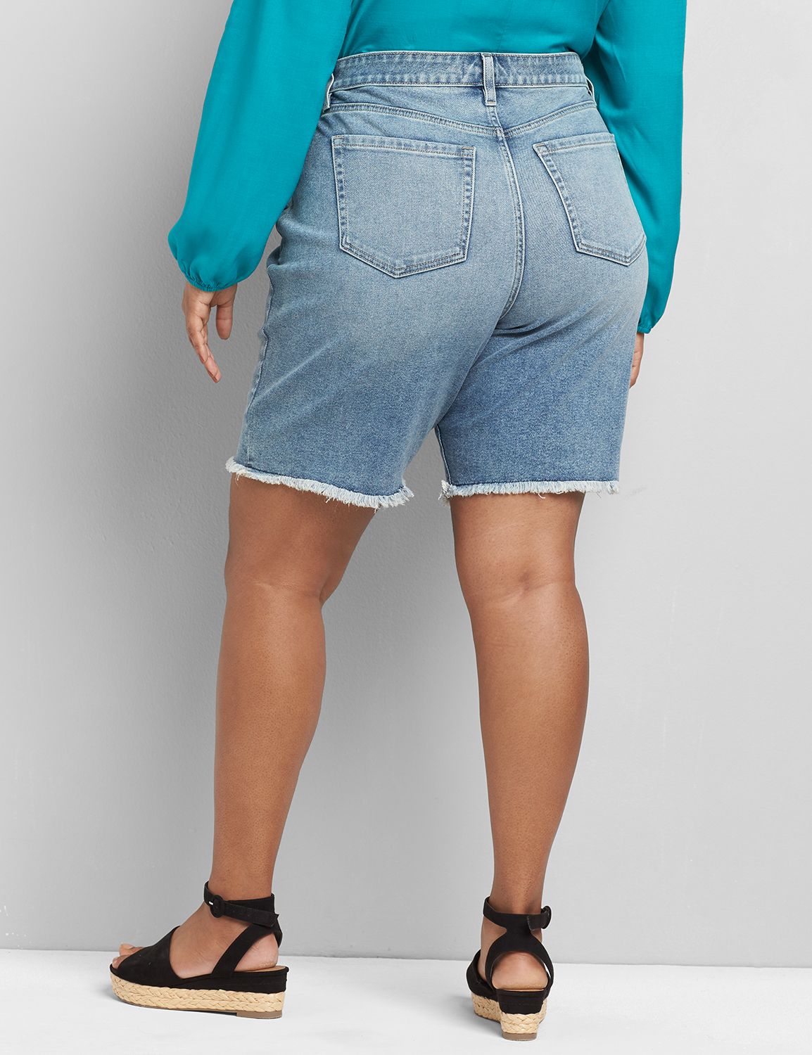 BOYFRIEND BERMUDA- BRADSHAW WASH -1118849:Light Denim:16 Product Image 2