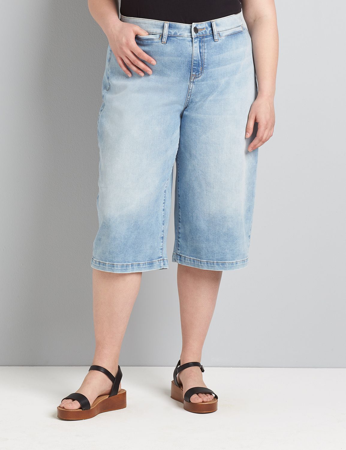 Signature Fit Wide Leg Pedal Jean - Light Wash Product Image 1