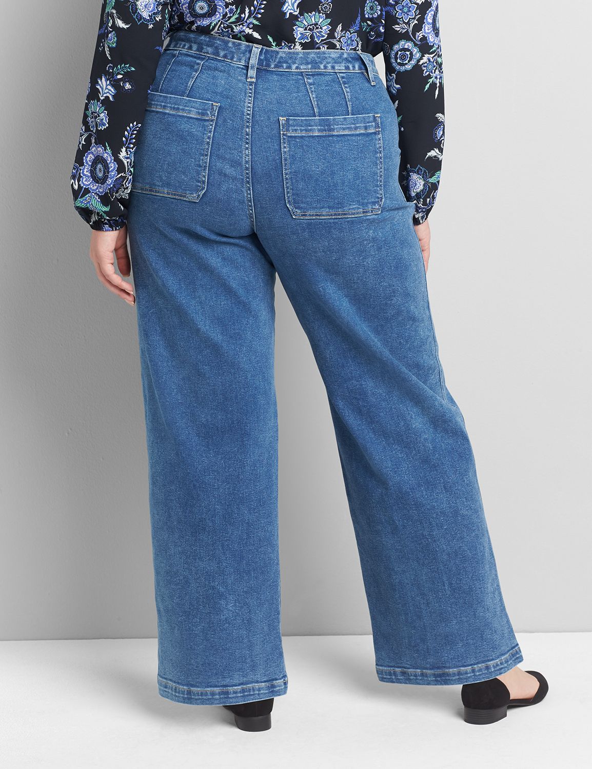 SIGNATURE WIDE LEG ICE CLOUD WASH 1120665:Medium Denim:20 Product Image 2