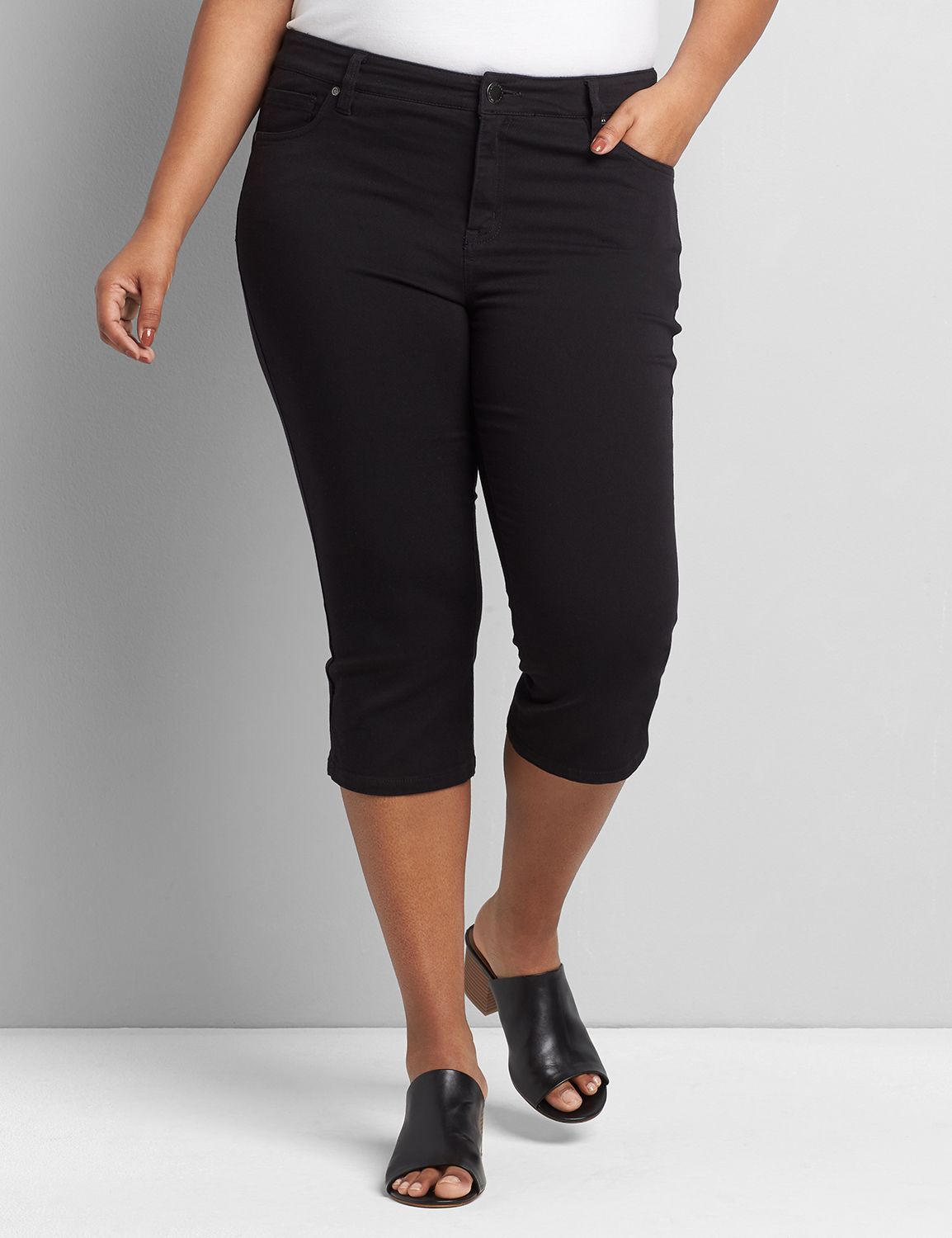 MID RISE SKINNY PEDAL PUSHER 19" - MICKEY TWILL 1118986:Ascena Black:24 Product Image 1